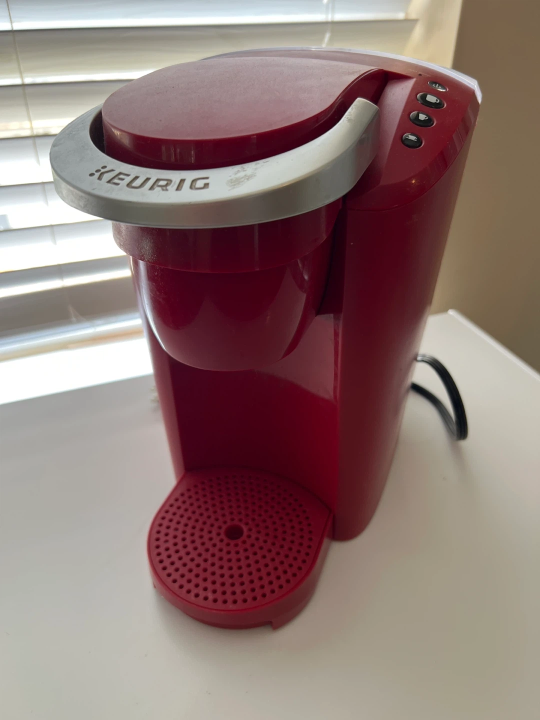 Keurig Single Serve Coffee Maker - Red