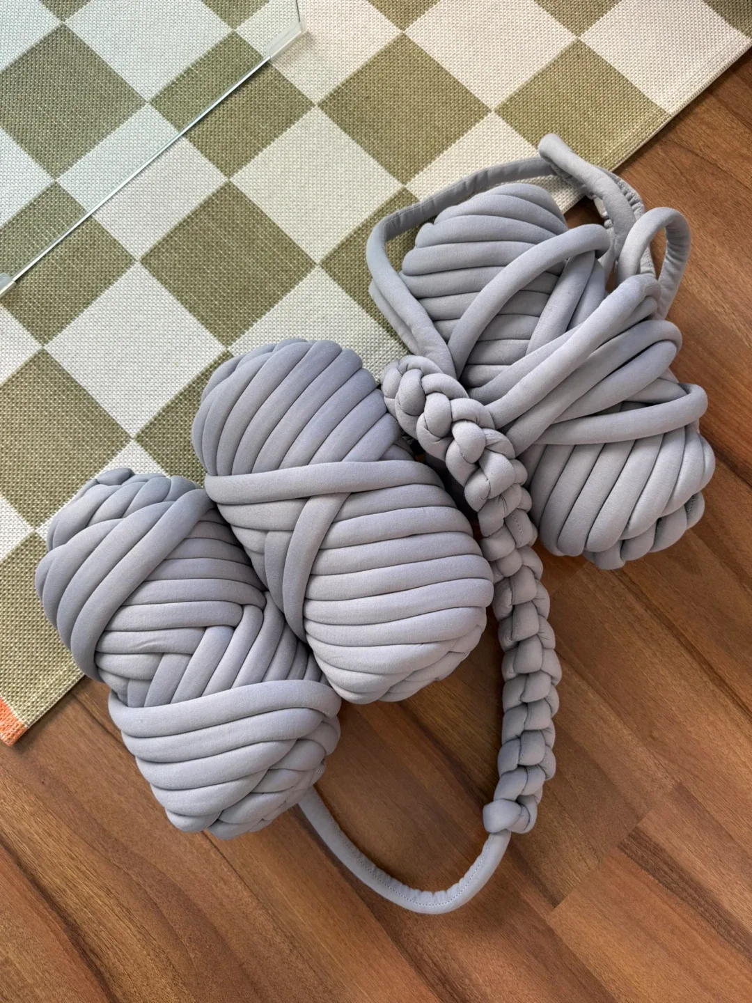 Grey Chunky Knit Yarn thumbnail