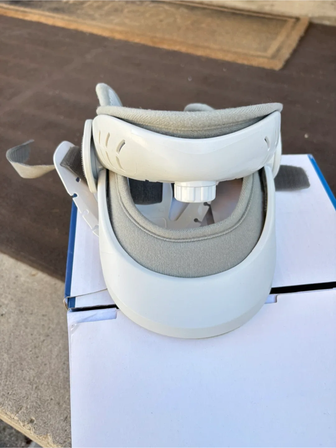 Cervical Collar - Universal Size image indicator(3)