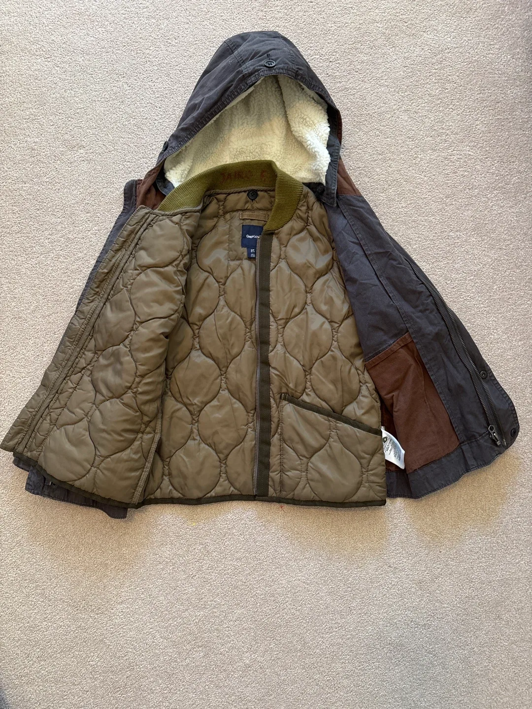 Gap kids hooded  jacket size(small 6-7) image indicator(2)