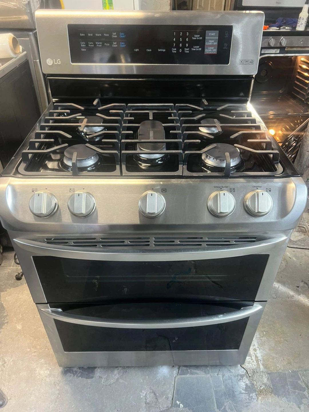 LG Gas Range Oven 5 burners 2doble oven
