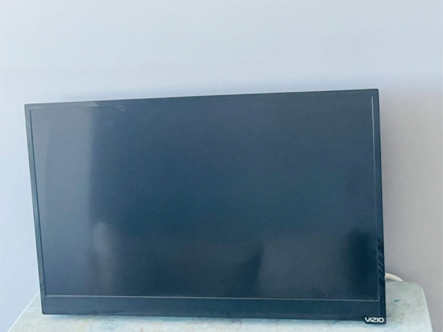 28’ VIZIO TV with Remote & Wall Mount thumbnail