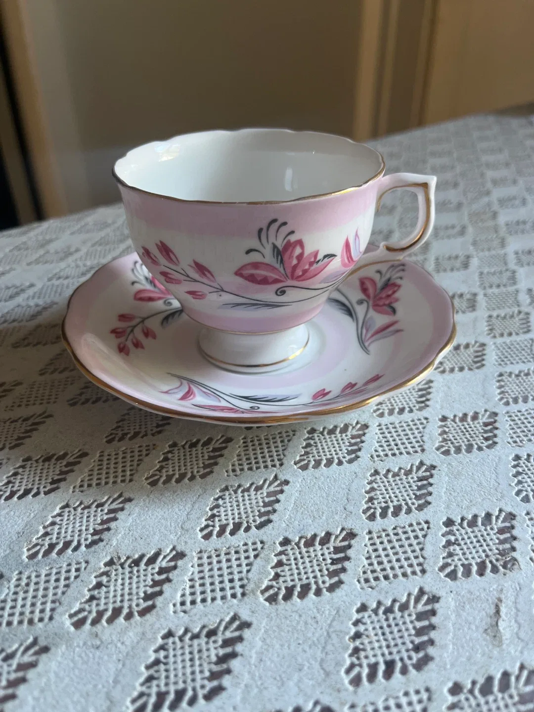 Colclough Bone China Teacup and Saucer Set thumbnail