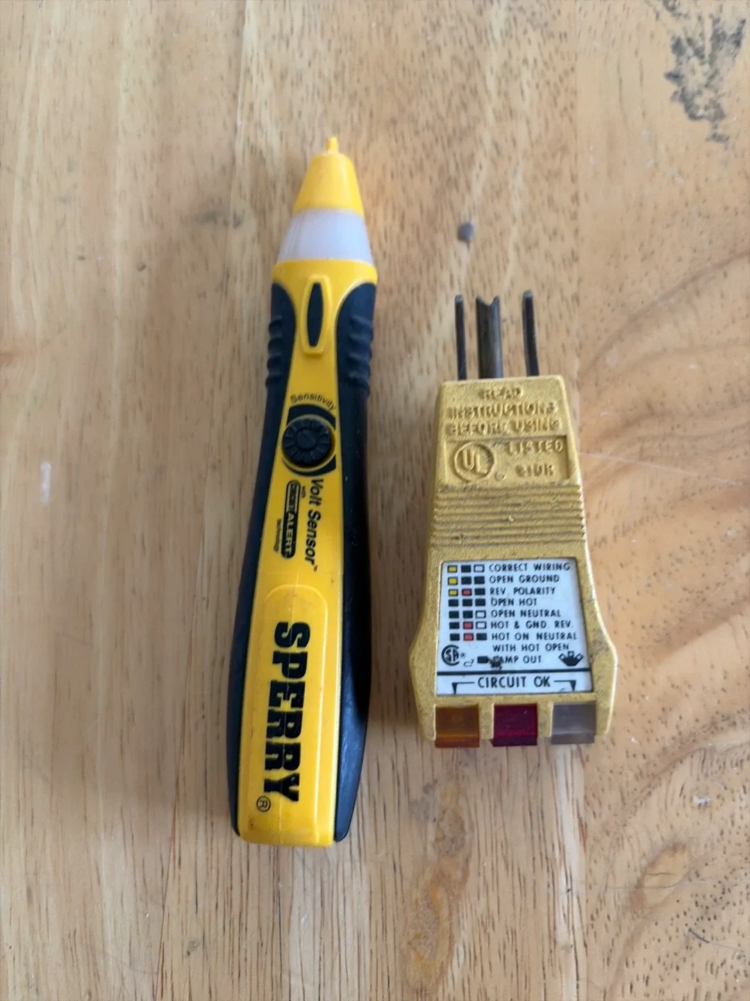 Sperry Volt Sensor & Circuit Tester thumbnail