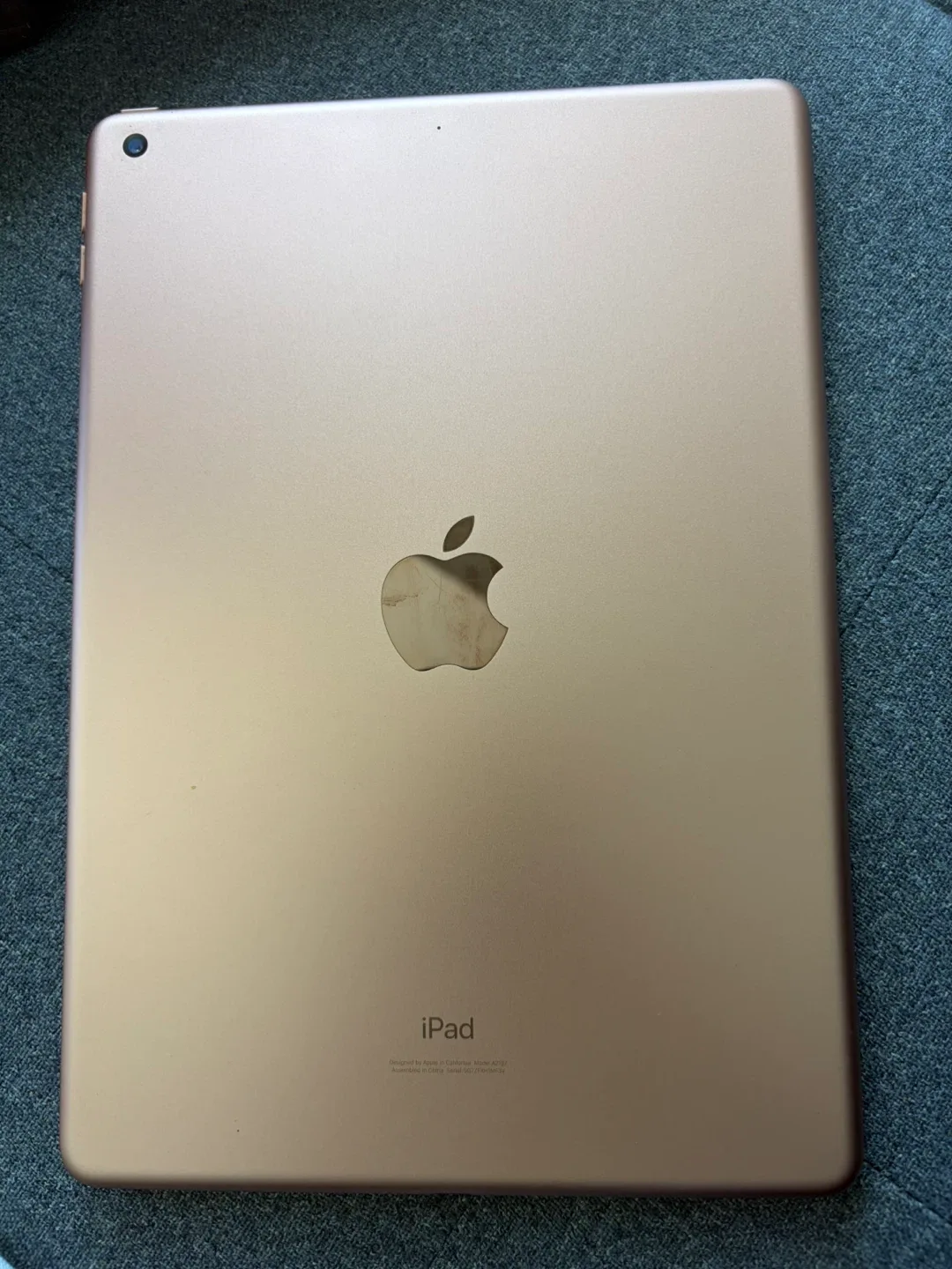 Apple iPad 7th Gen Rose Gold with Case image indicator(2)