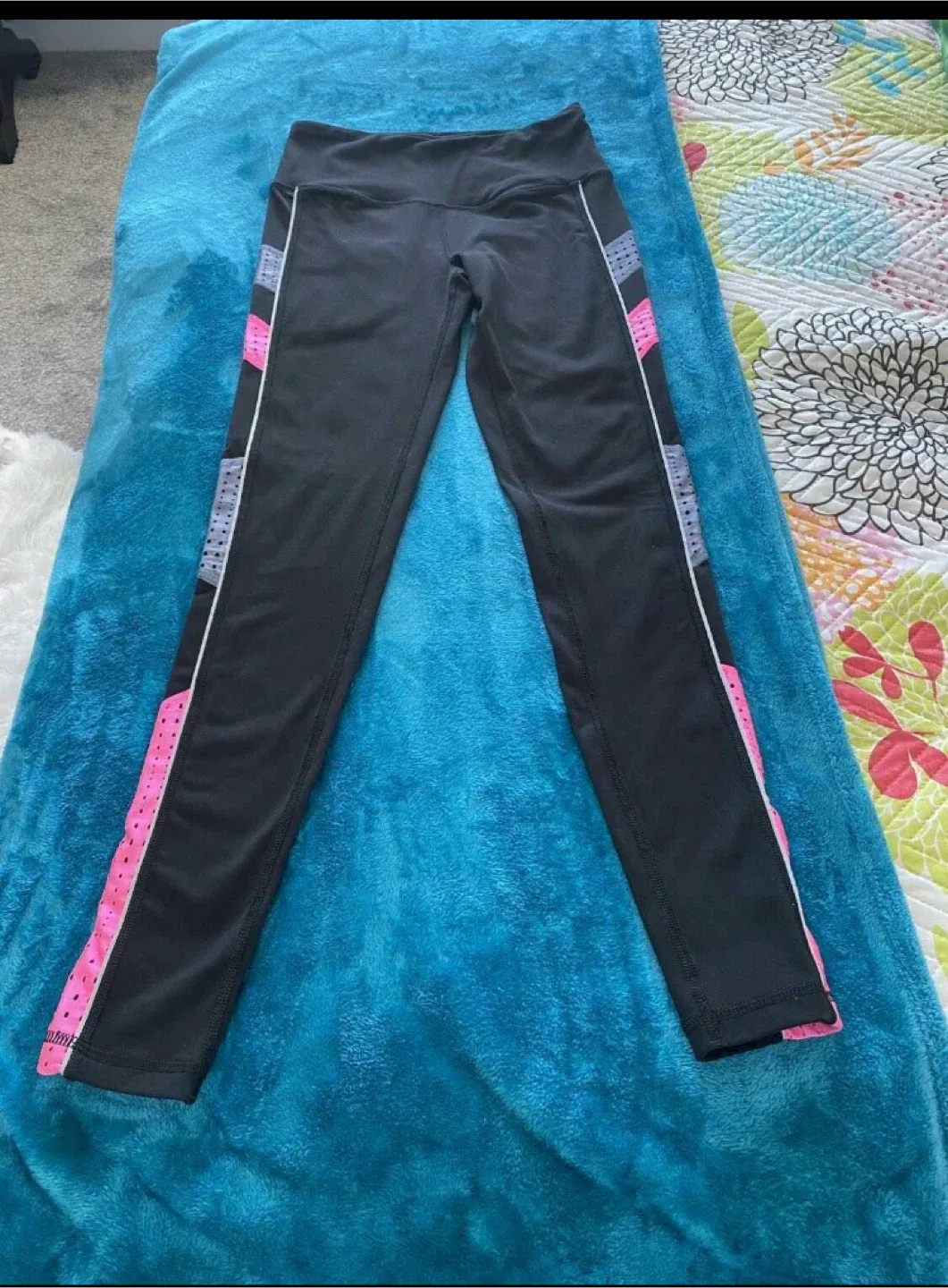 Like New Victoria's Secret VSX Leggings - Black & Pink image indicator(2)