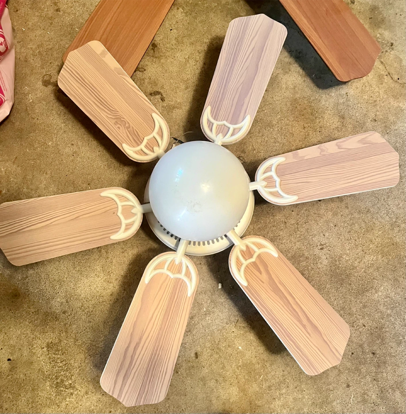 Ceiling Fan with Light - photo 2