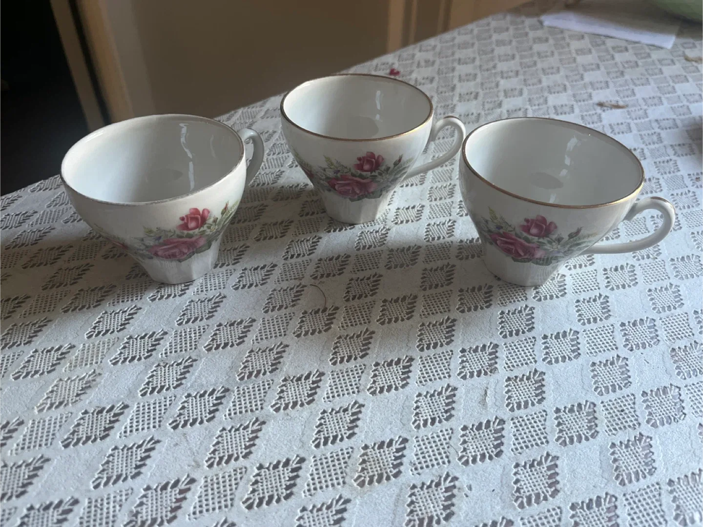 Vintage Tea Cups with Rose Design (Set of 3) thumbnail