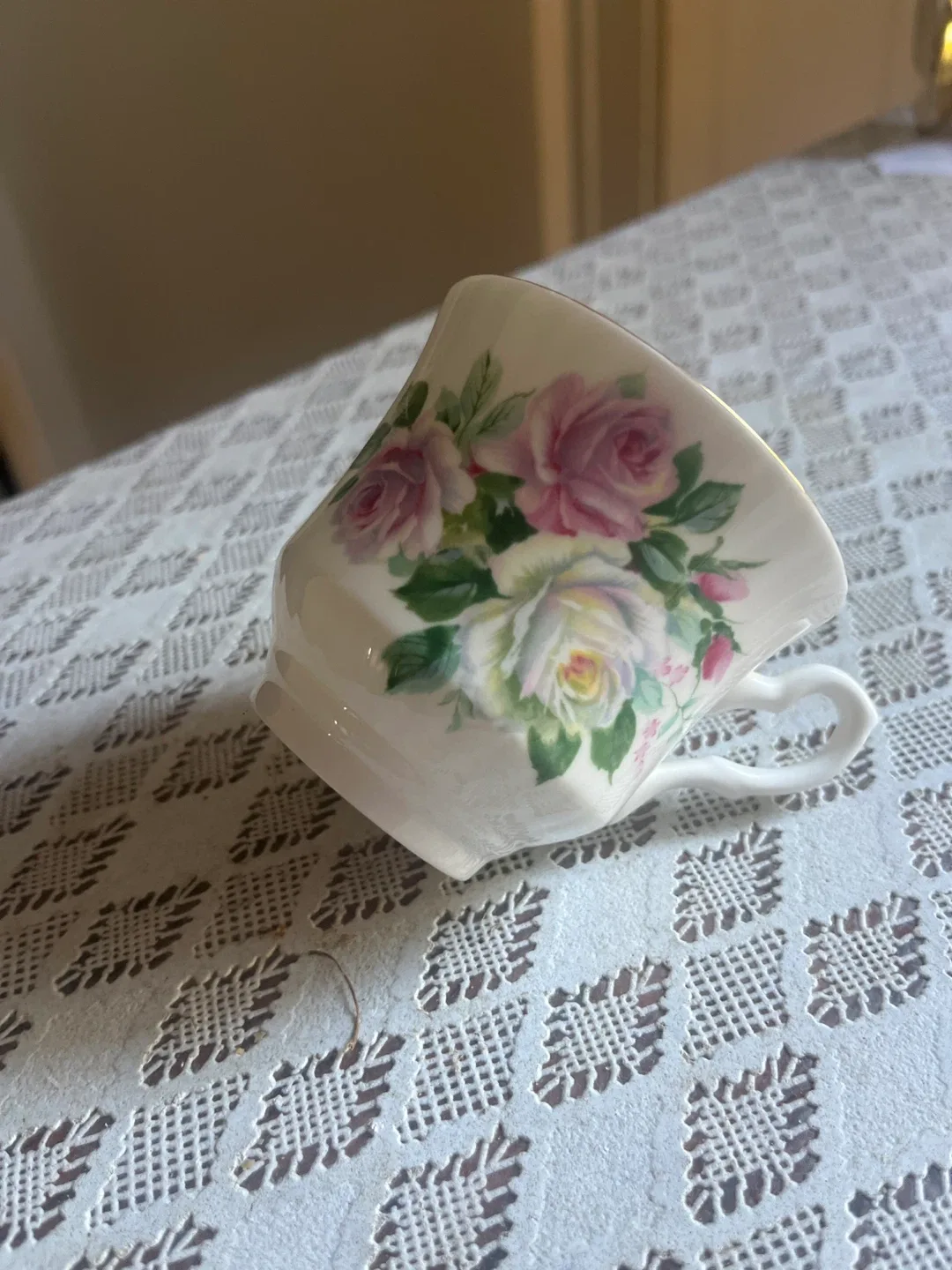 Royal Stafford Fine Bone China Tea Cup image indicator(2)