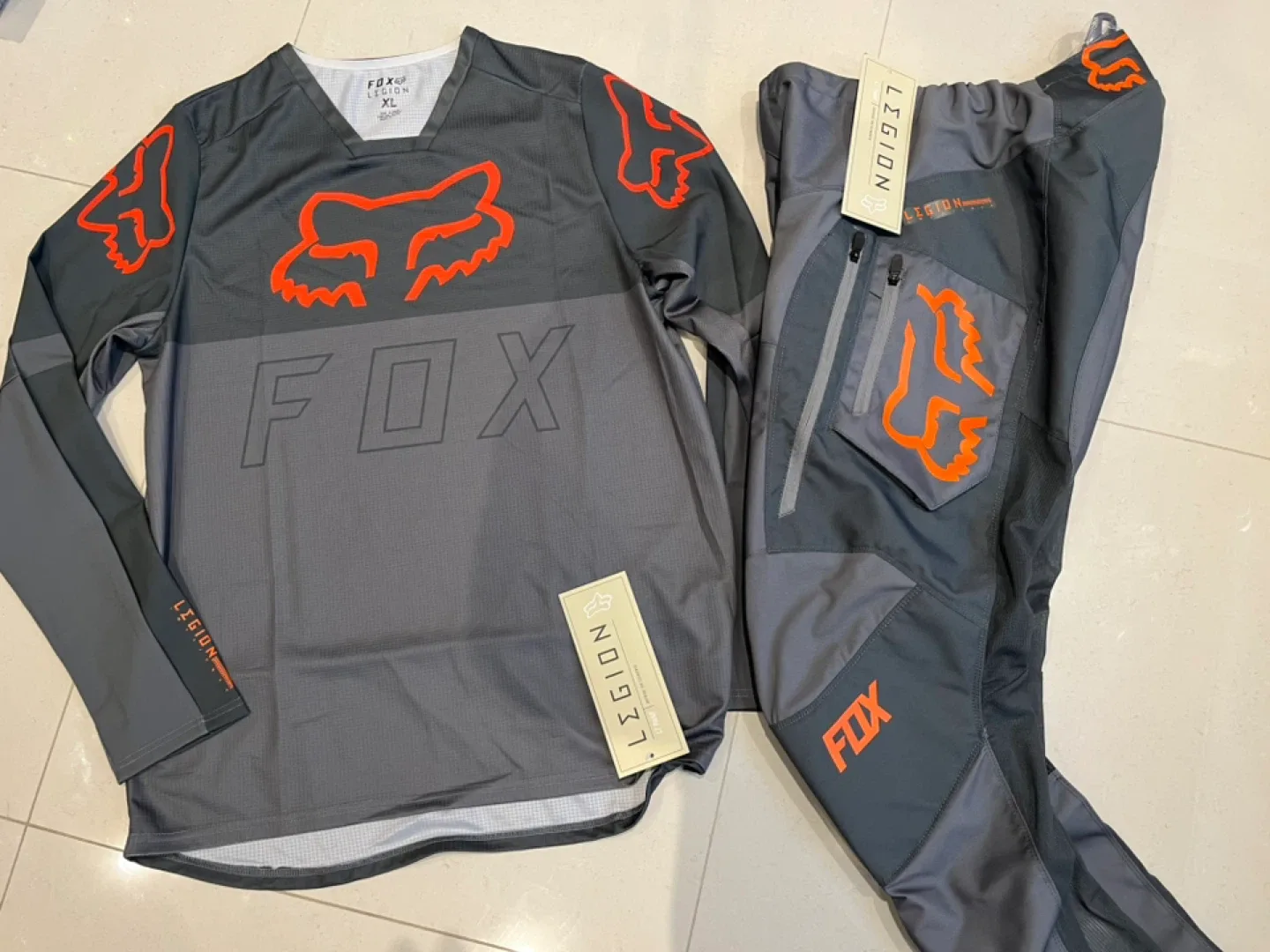 Fox Series 180 Mx pants and jersey - brand new image indicator(2)