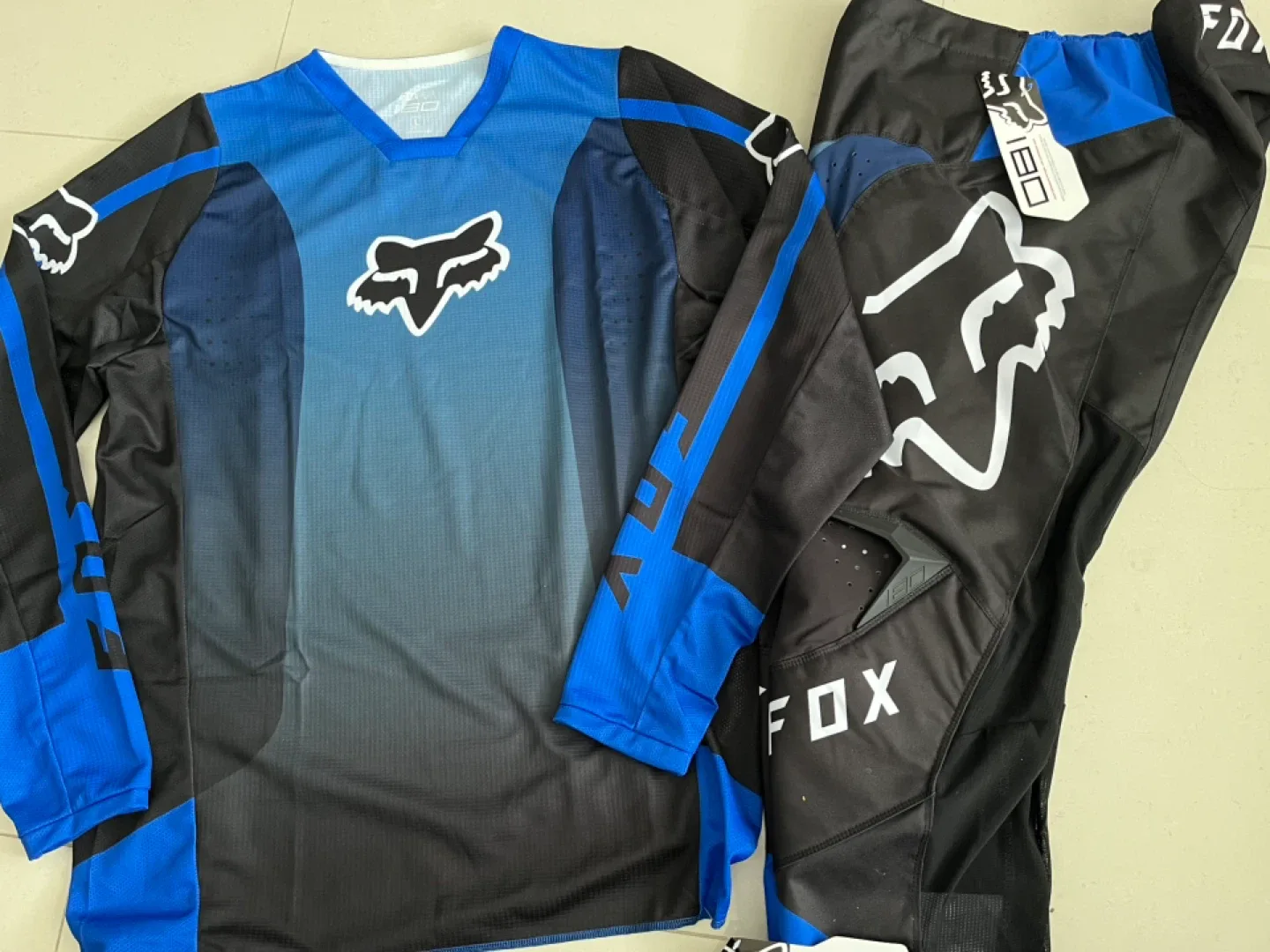 Fox Series 180 Mx pants and jersey - brand new image indicator(3)