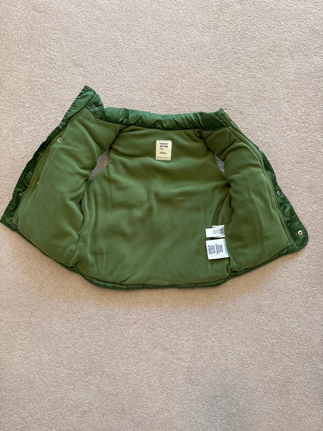 Old Navy Green Puffer Vest Size 4T image indicator(4)