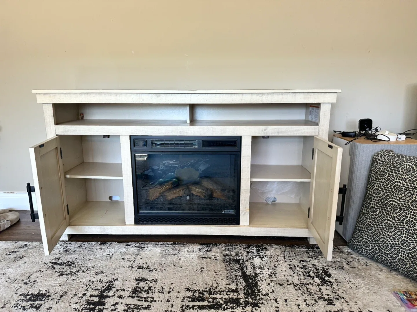 White Fireplace TV Stand with Remote image indicator(2)