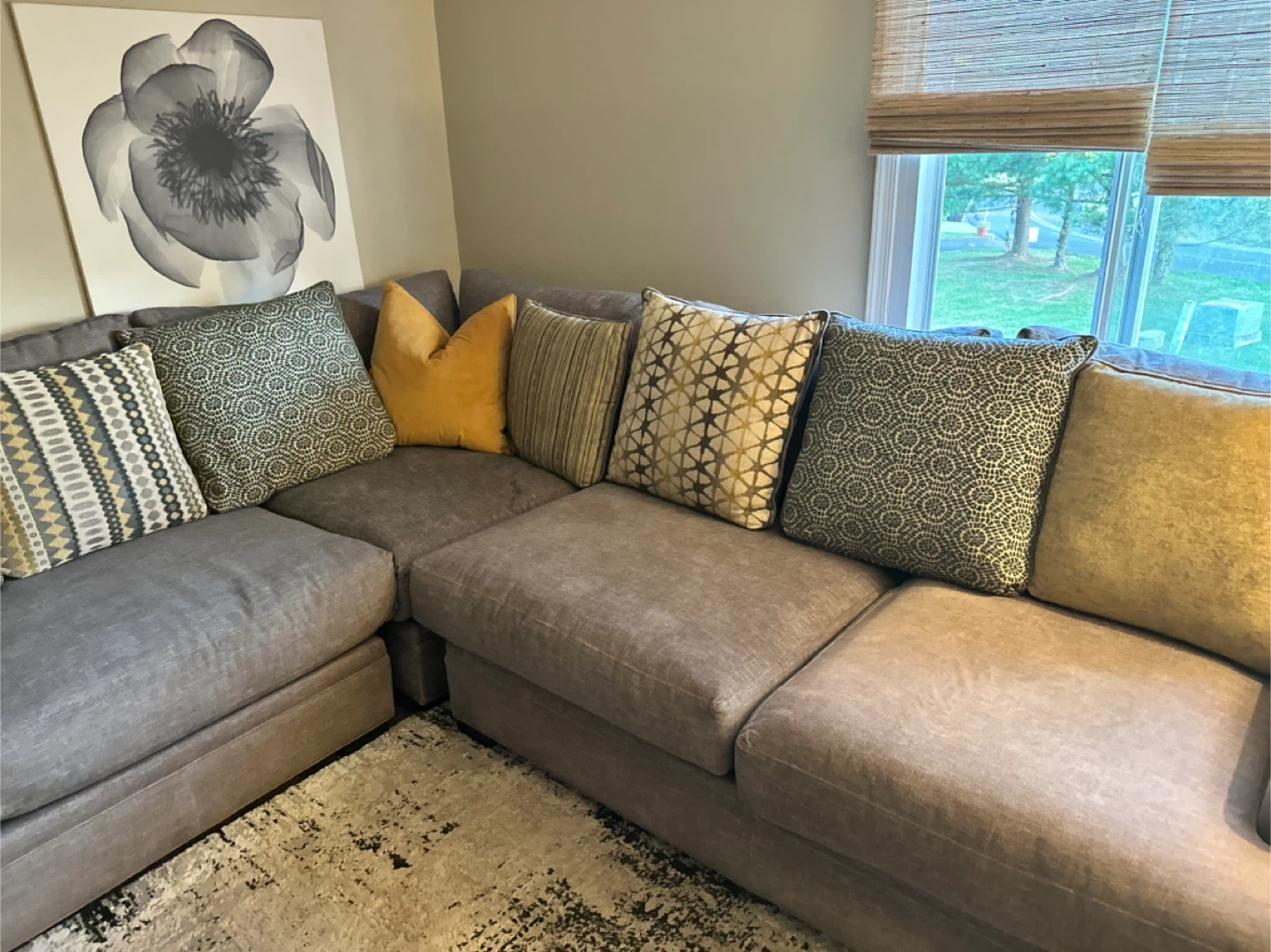 Raymour and Flanagan Gray Sectional Sofa - photo 3