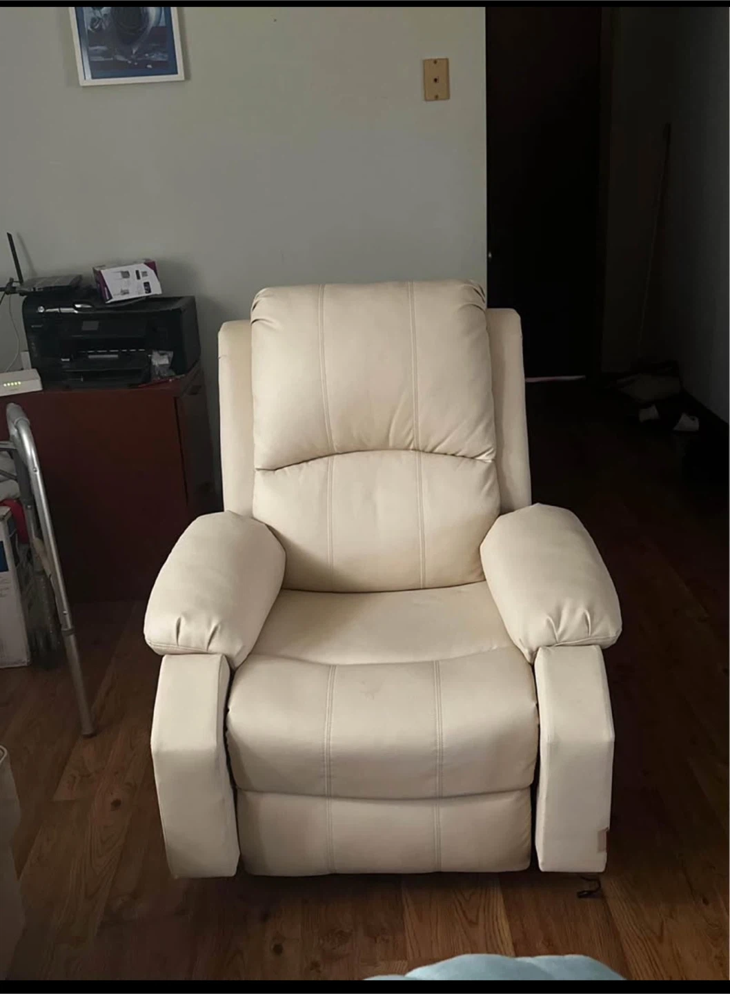 Cream Electric Powerlift Recliner Chair
