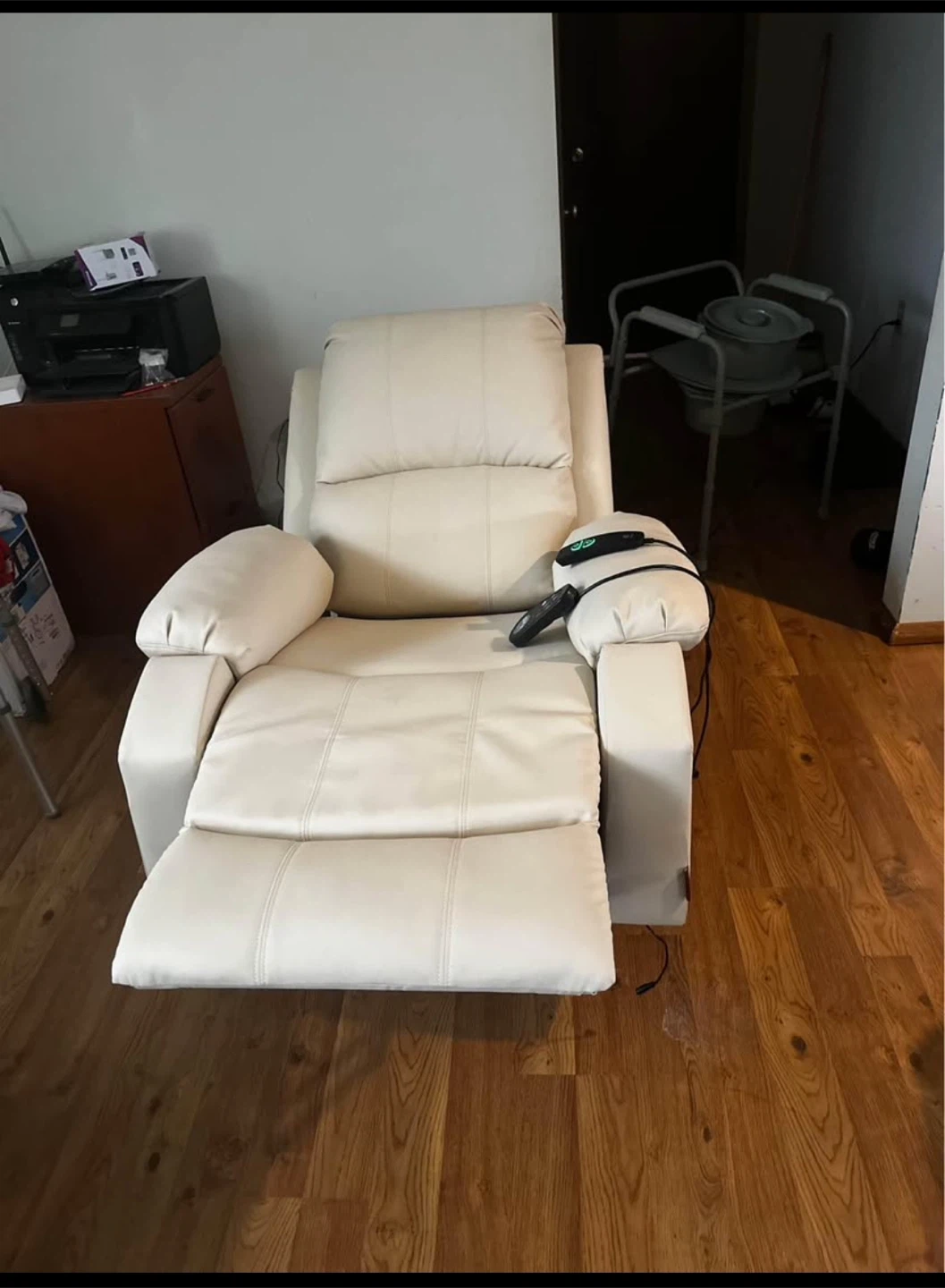 Cream Electric Powerlift Recliner Chair - photo 3