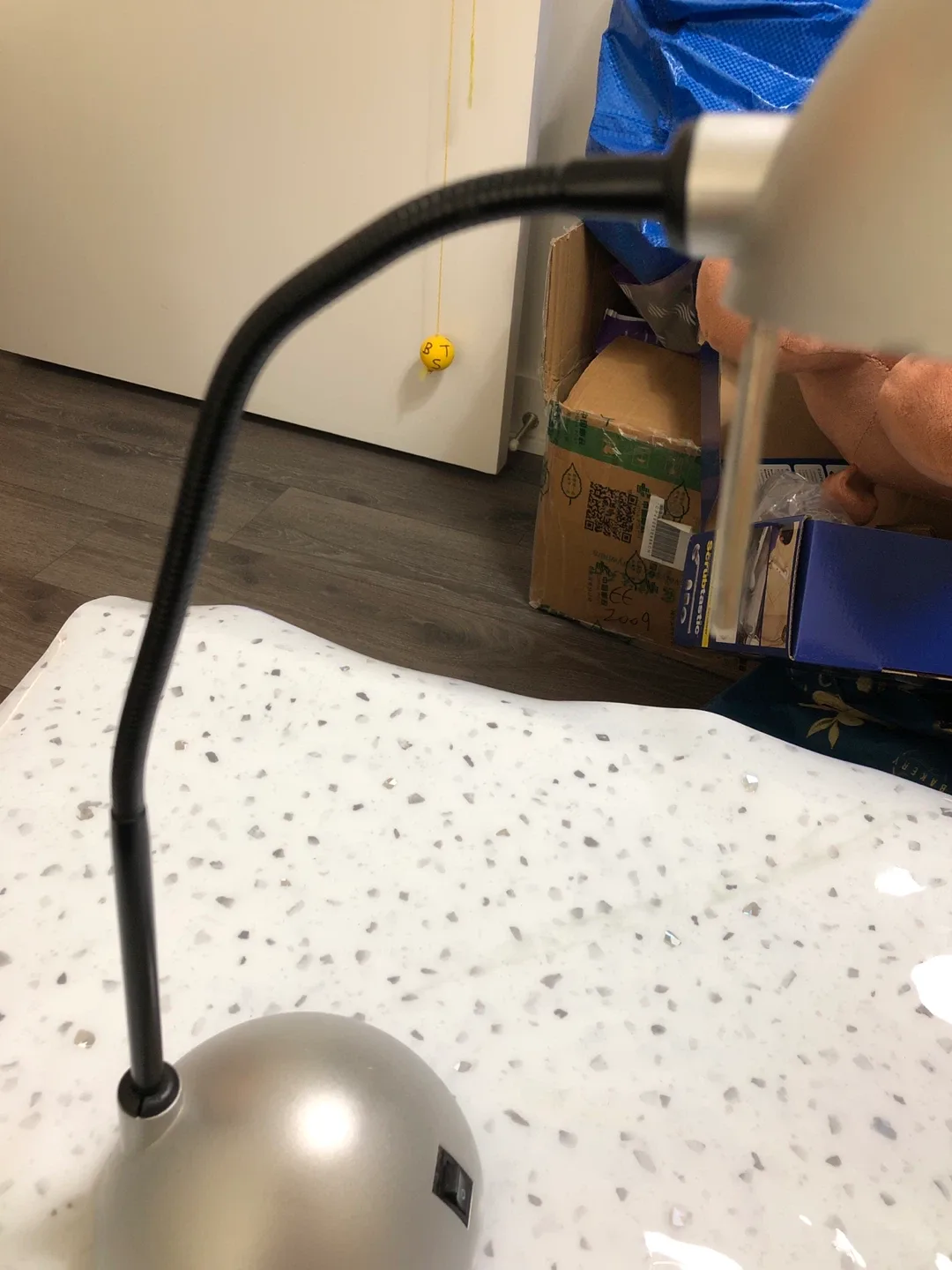 Pinhgu Desk Lamp - Silver 🧡 Good condition image indicator(4)