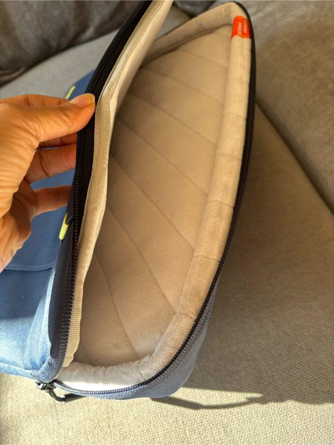 Tomtoc Defender-13 Laptop Sleeve Case for 16 inch MacBook Pro image indicator(2)