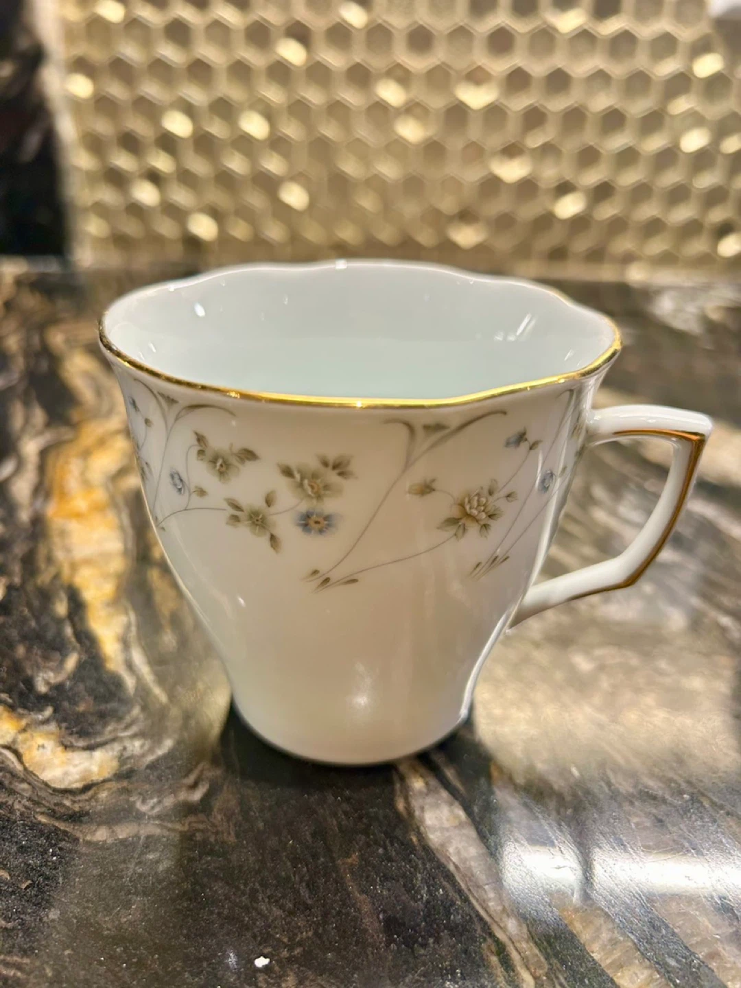 Vintage Fine China Set with Floral Pattern - photo 4