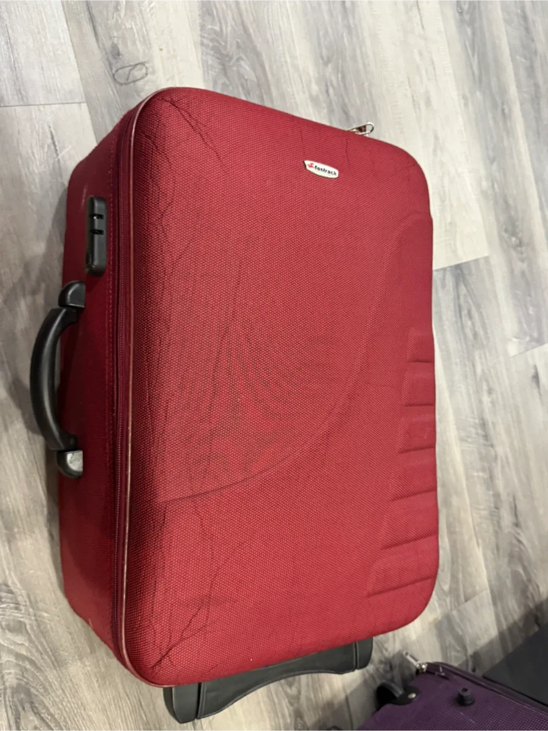 Fastrack Red Carry-on Suitcase image indicator(4)