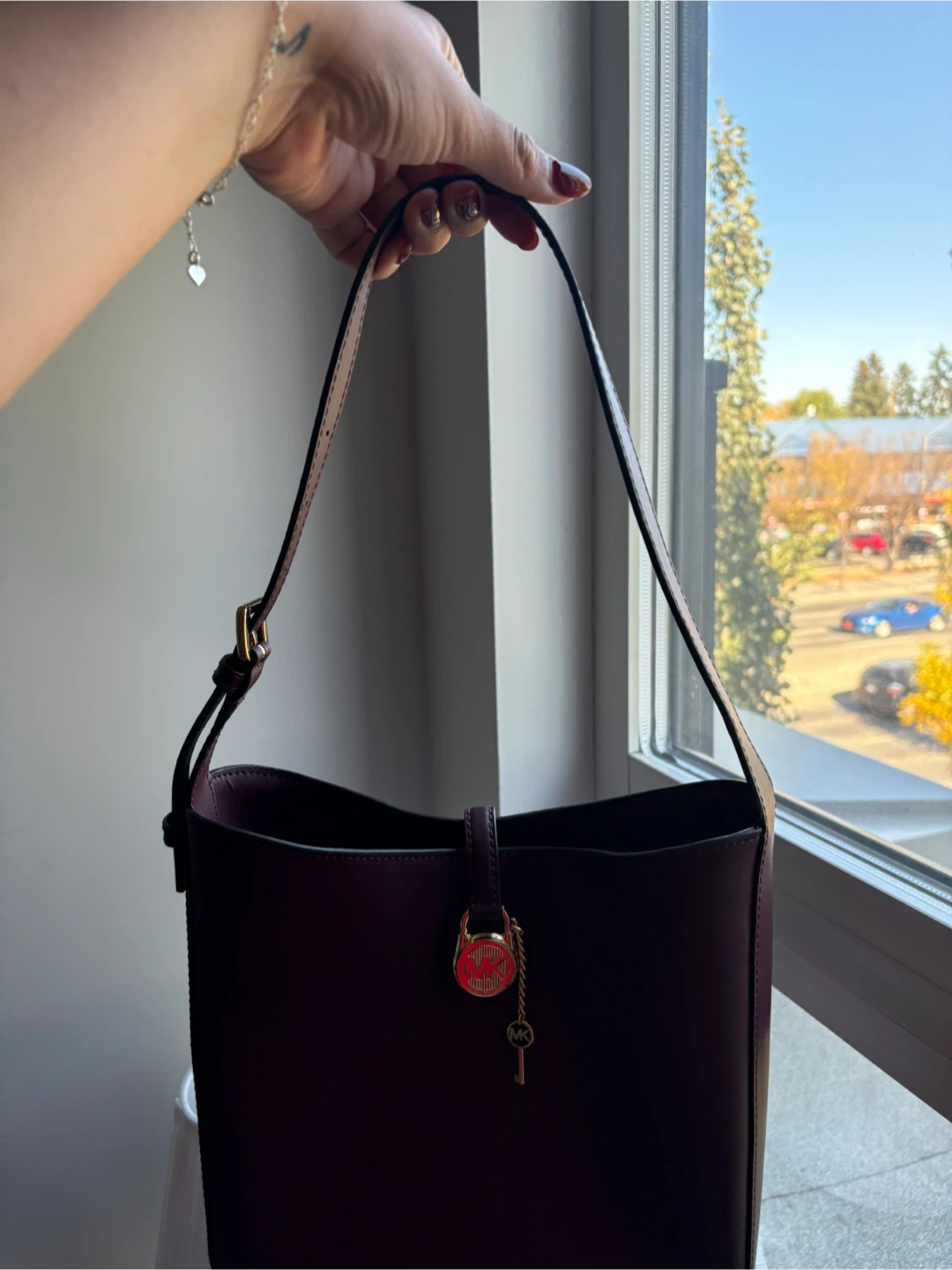 Michael Kors Bucket Bag - photo 2