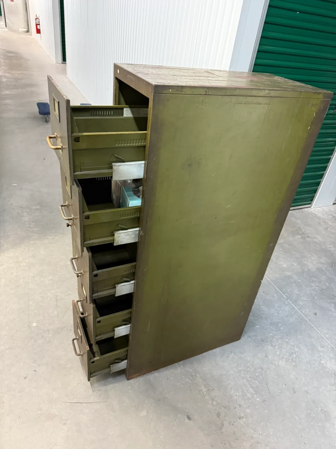 Clark & Gibby Inc. Vintage Metal Filing Cabinet image indicator(4)