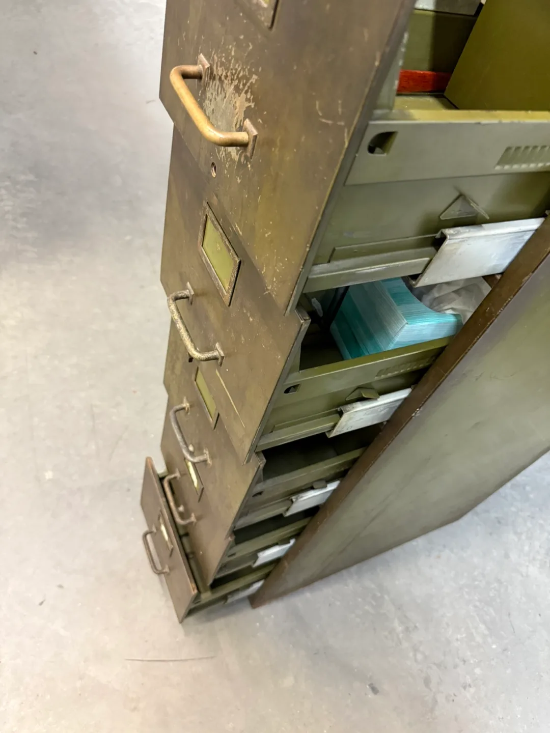 Clark & Gibby Inc. Vintage Metal Filing Cabinet image indicator(5)