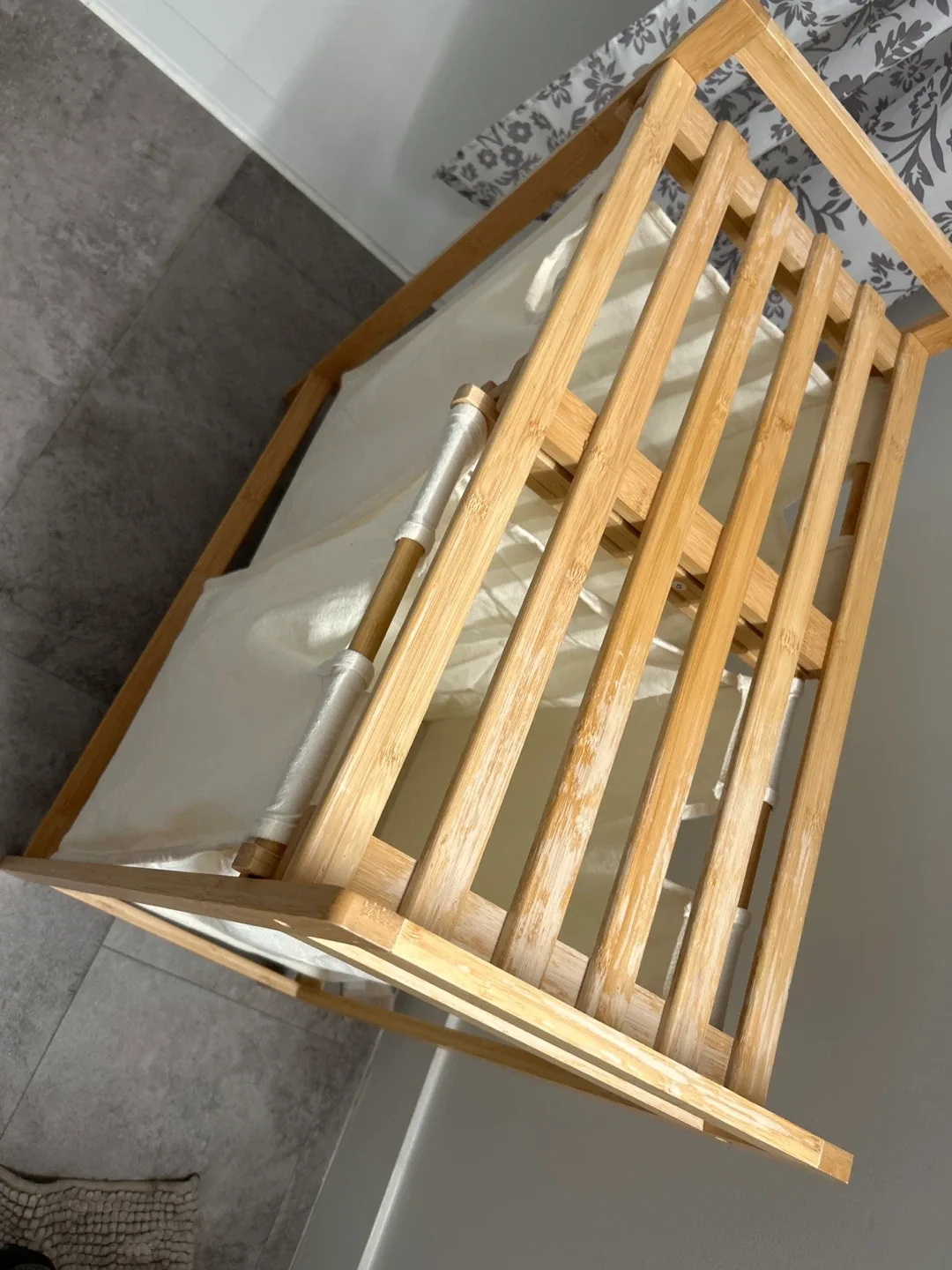 Bamboo Laundry Hamper Sorter Basket image indicator(10)