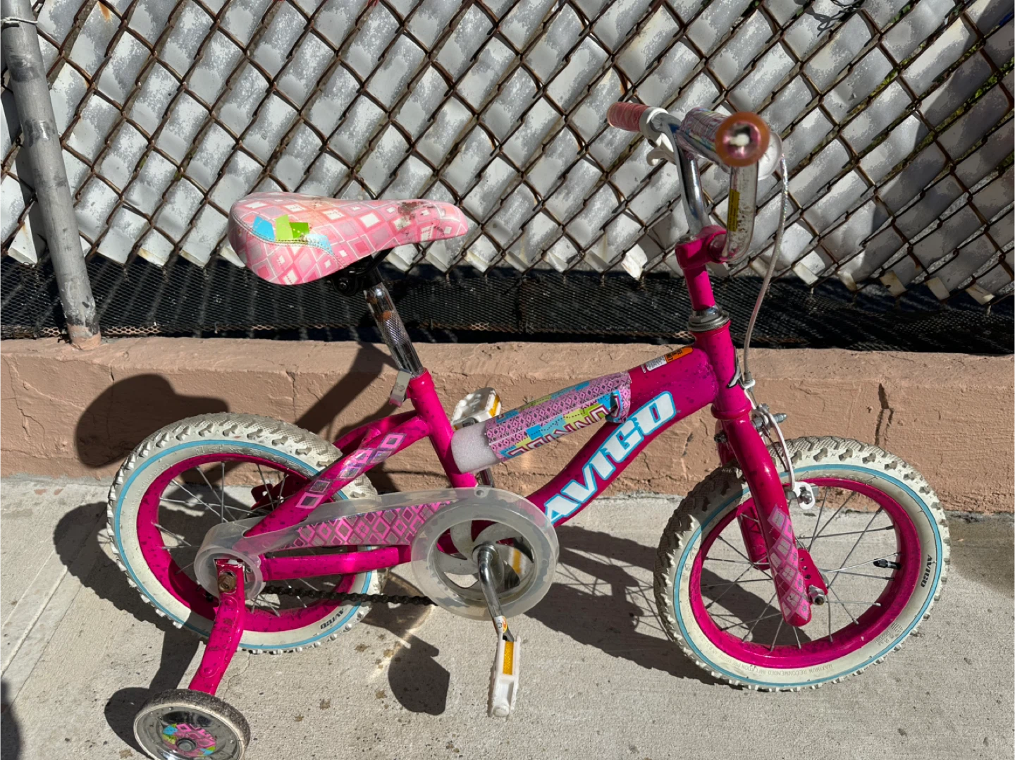 Avigo Pink Girls Bike