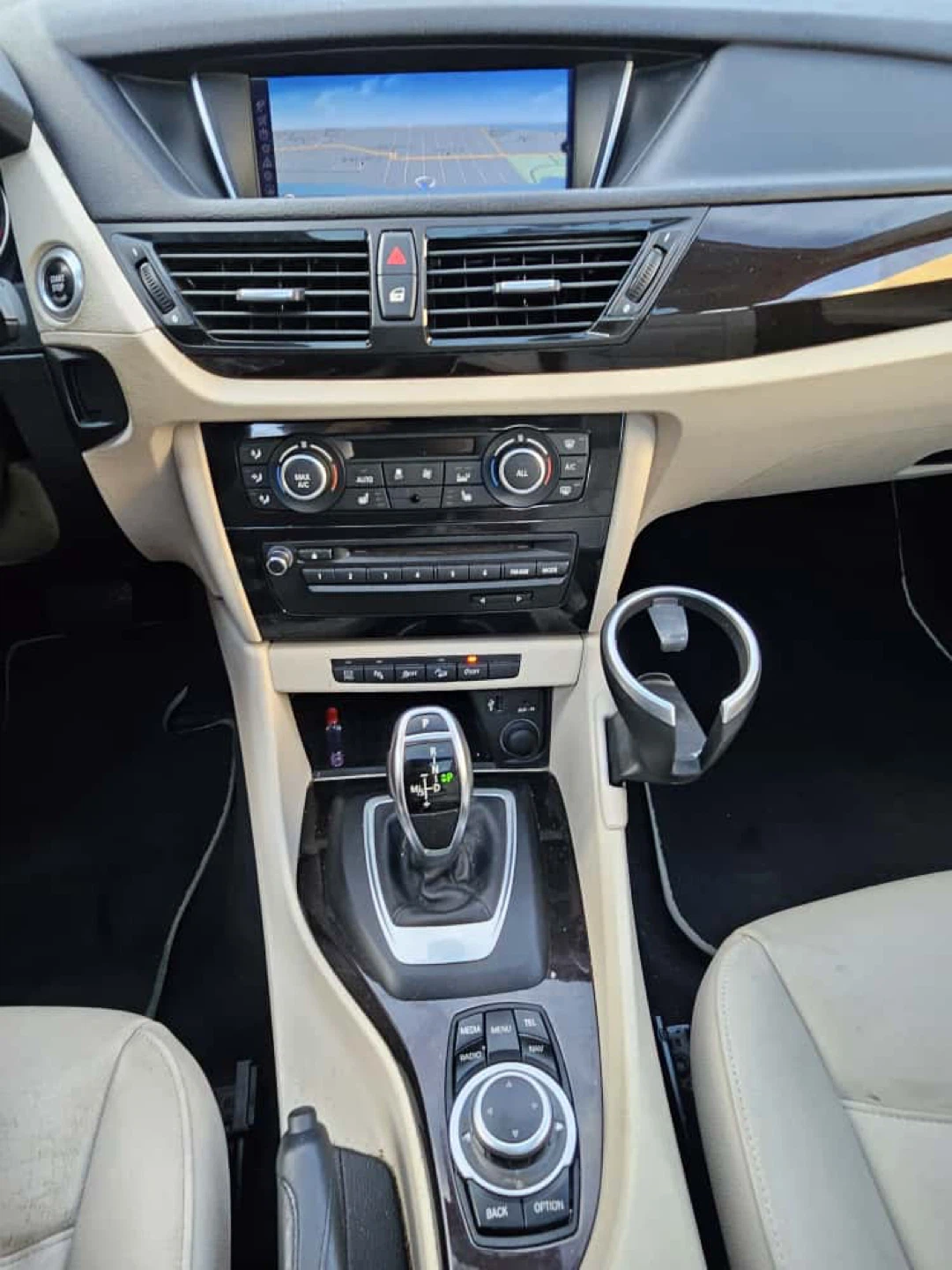 2014 X1. 2.8 x hatchback. - photo 5