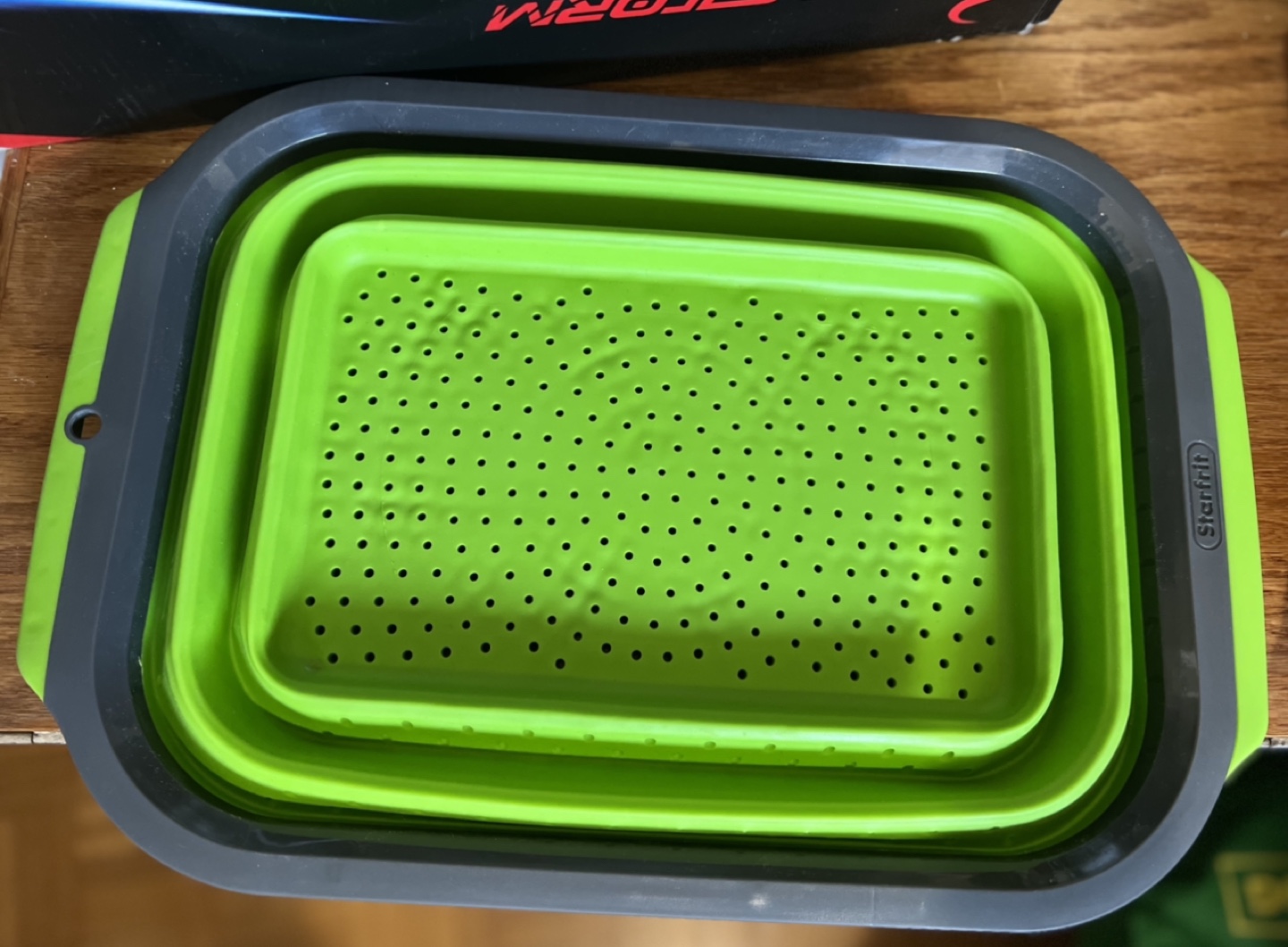 Brand New-Starfrit Collapsible Colander - Green