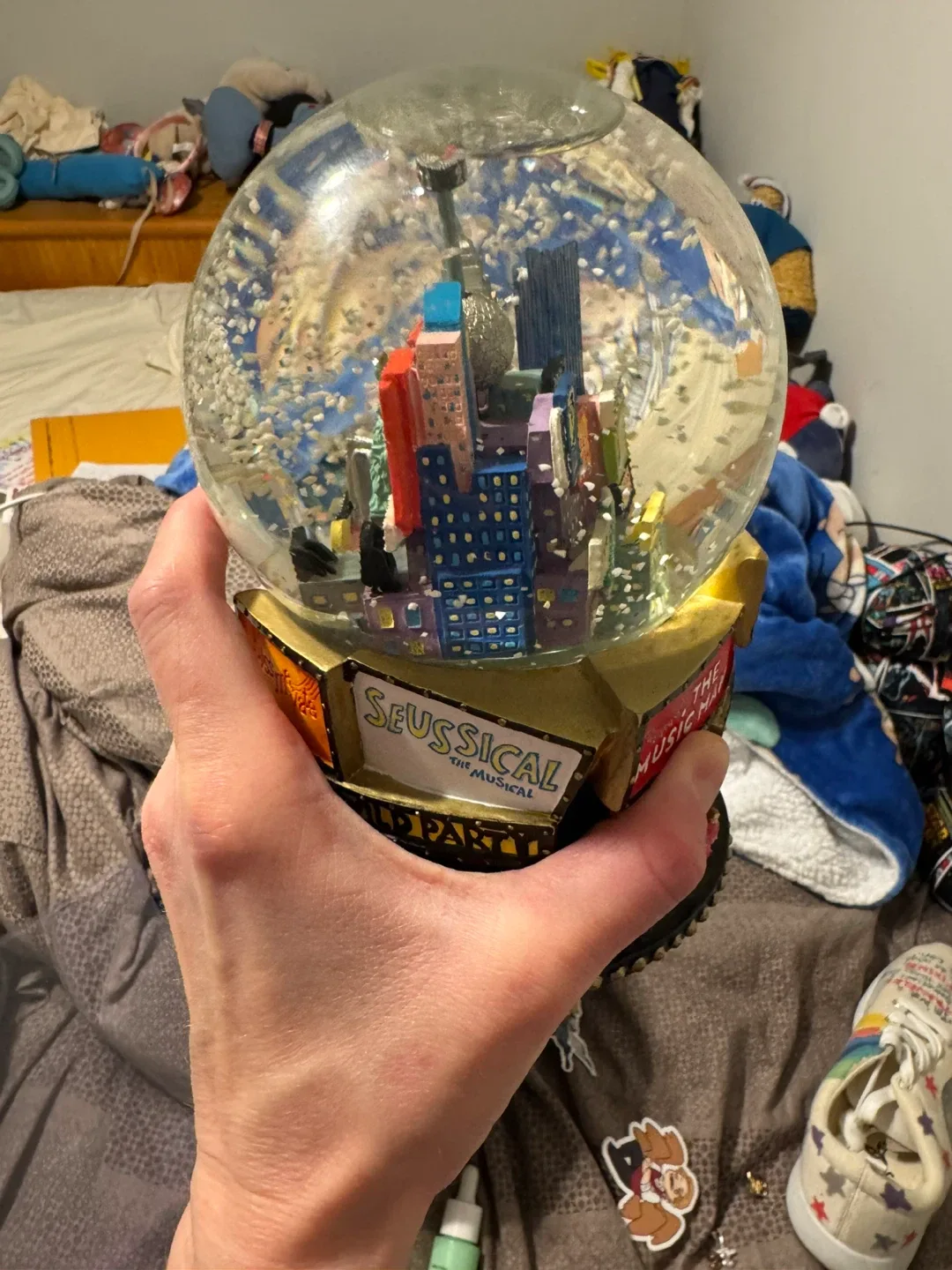 🧡Broadway Musical Snow Globe image indicator(3)