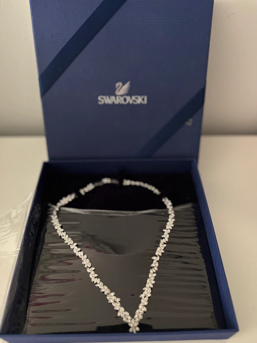 Swarovski Necklace with Original Box - photo 3