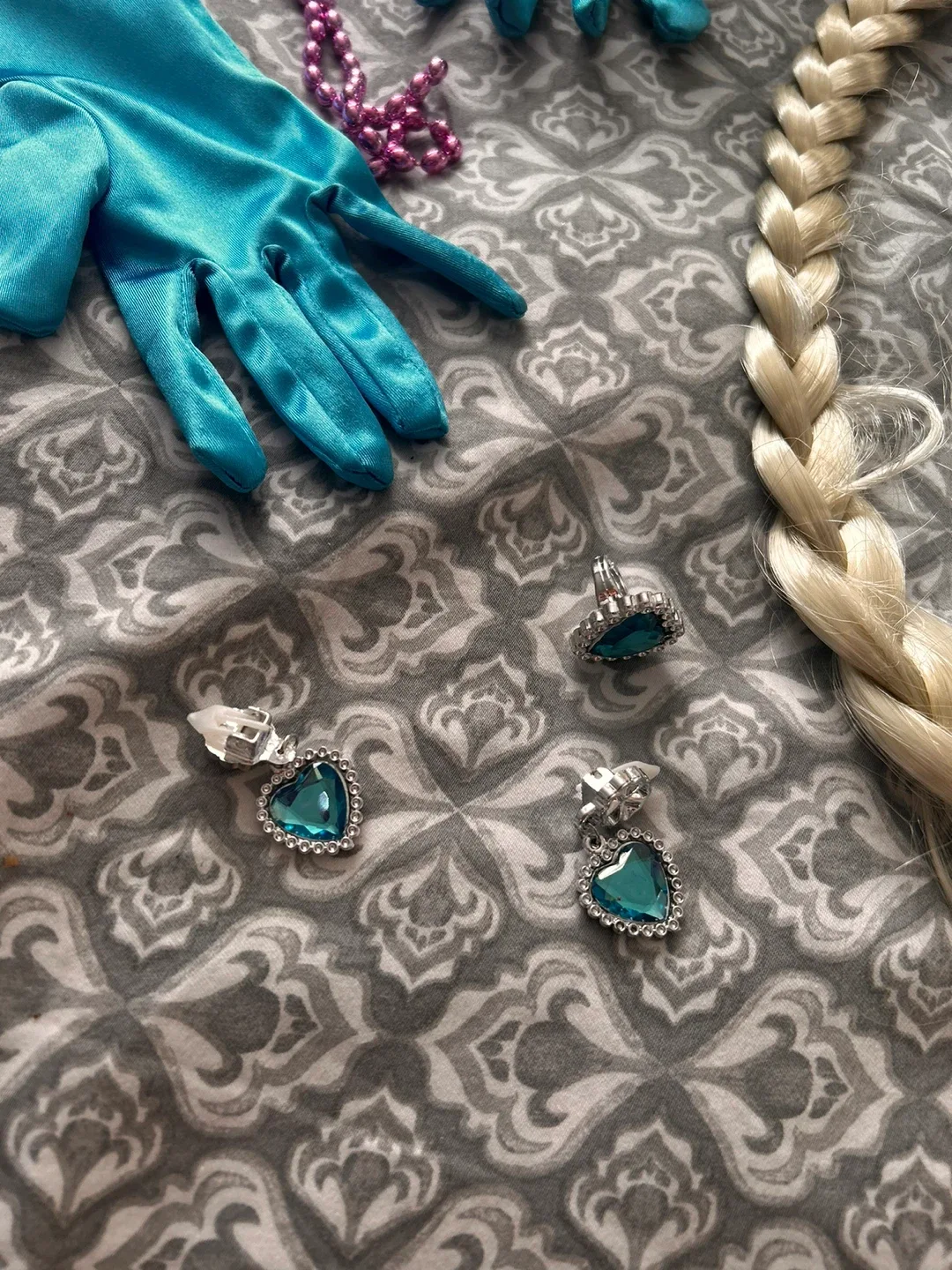 Disney Frozen II Jumbo Letter Banner accessory in Kit - New image indicator(2)