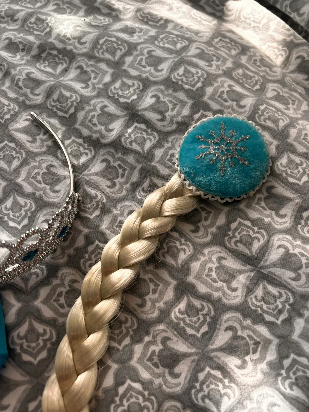 Disney Frozen II Jumbo Letter Banner accessory in Kit - New image indicator(4)