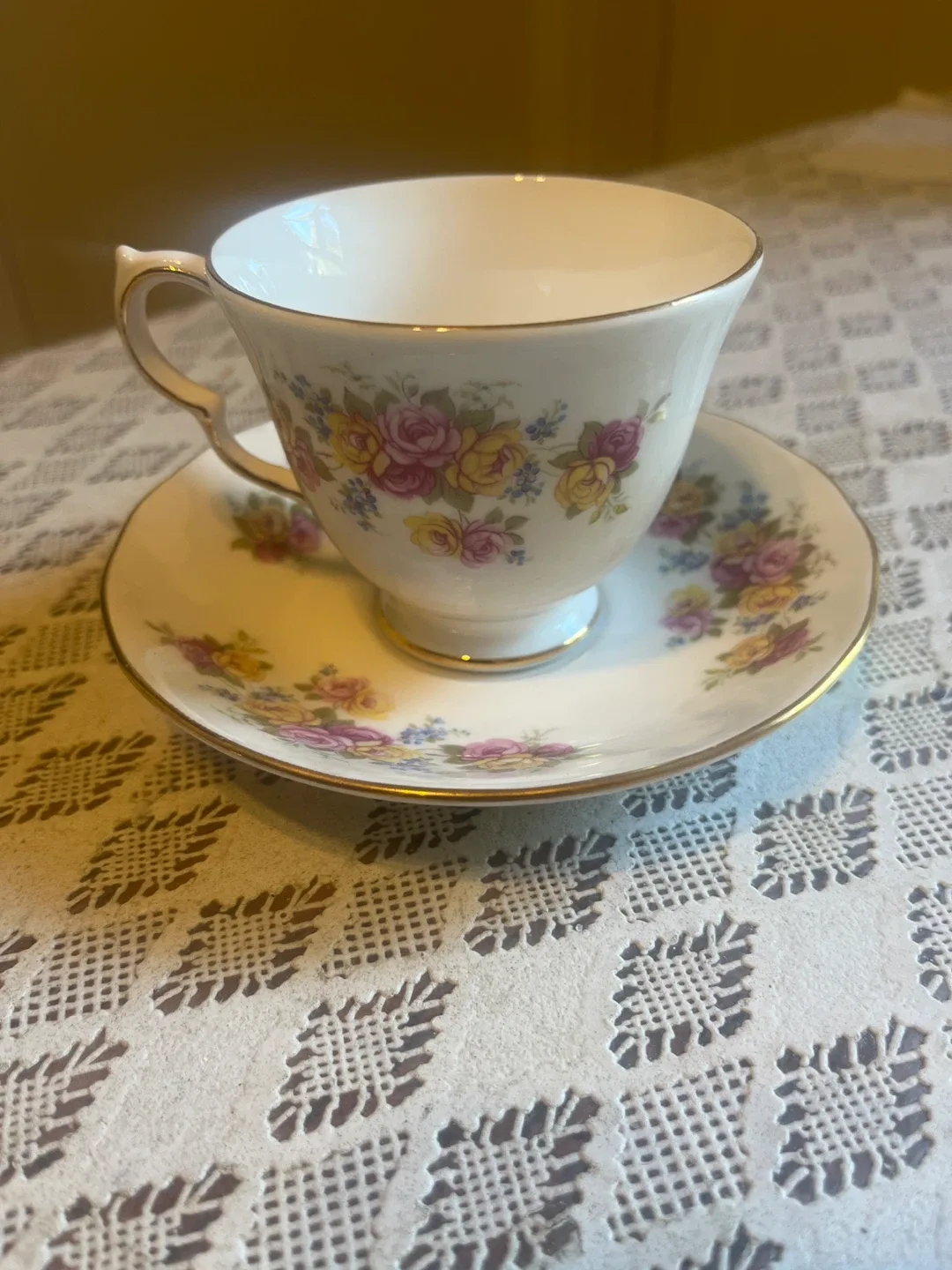 Royal Vale Bone China Tea Cup & Saucer thumbnail