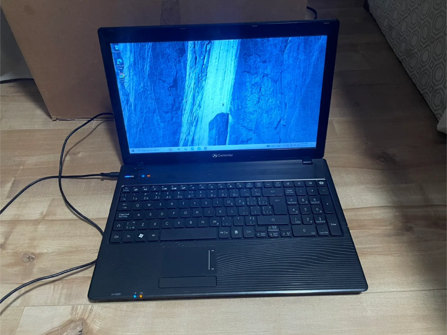 Gateway Laptop N214 image indicator(3)