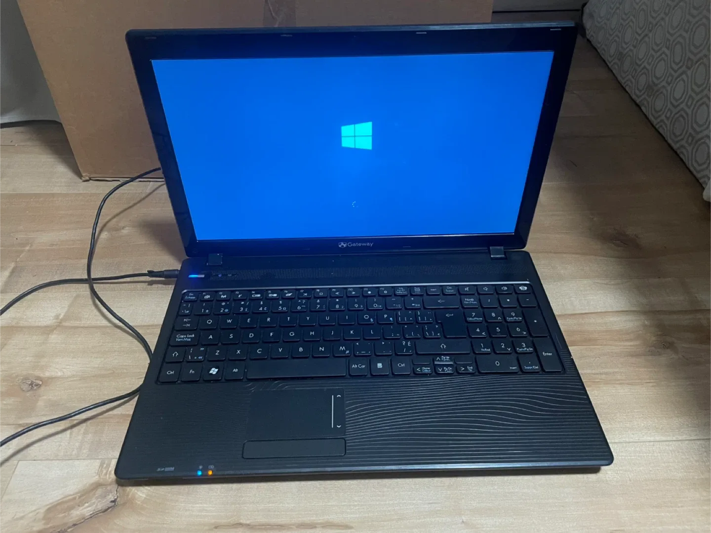 Gateway Laptop N214 image indicator(10)