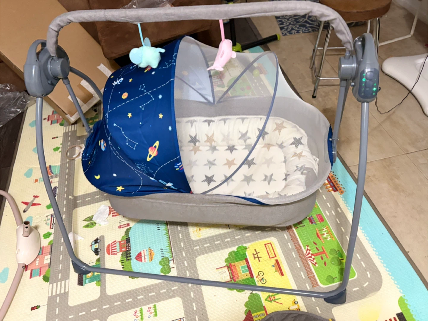 Baby Swing with Canopy and Mobile - photo 2