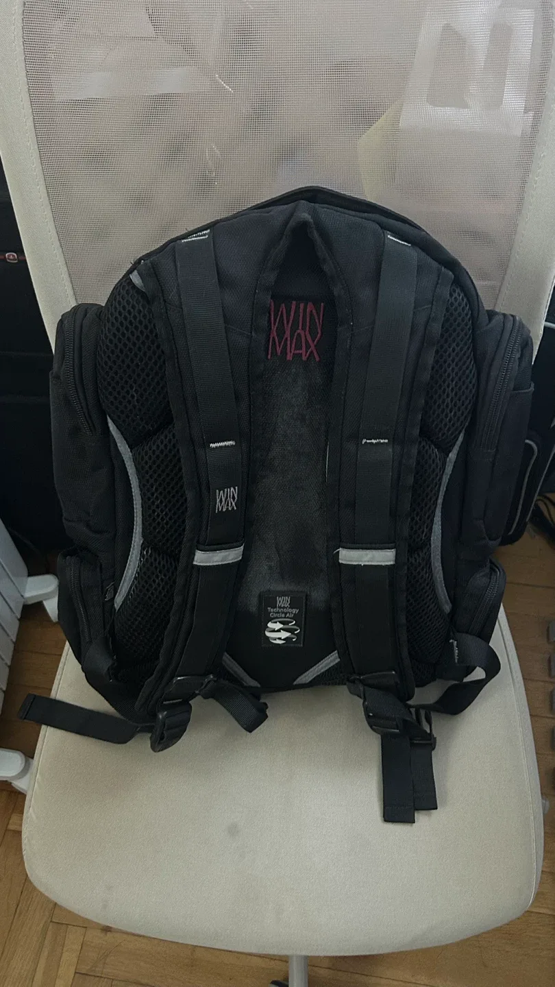 Winmax Black Backpack image indicator(2)