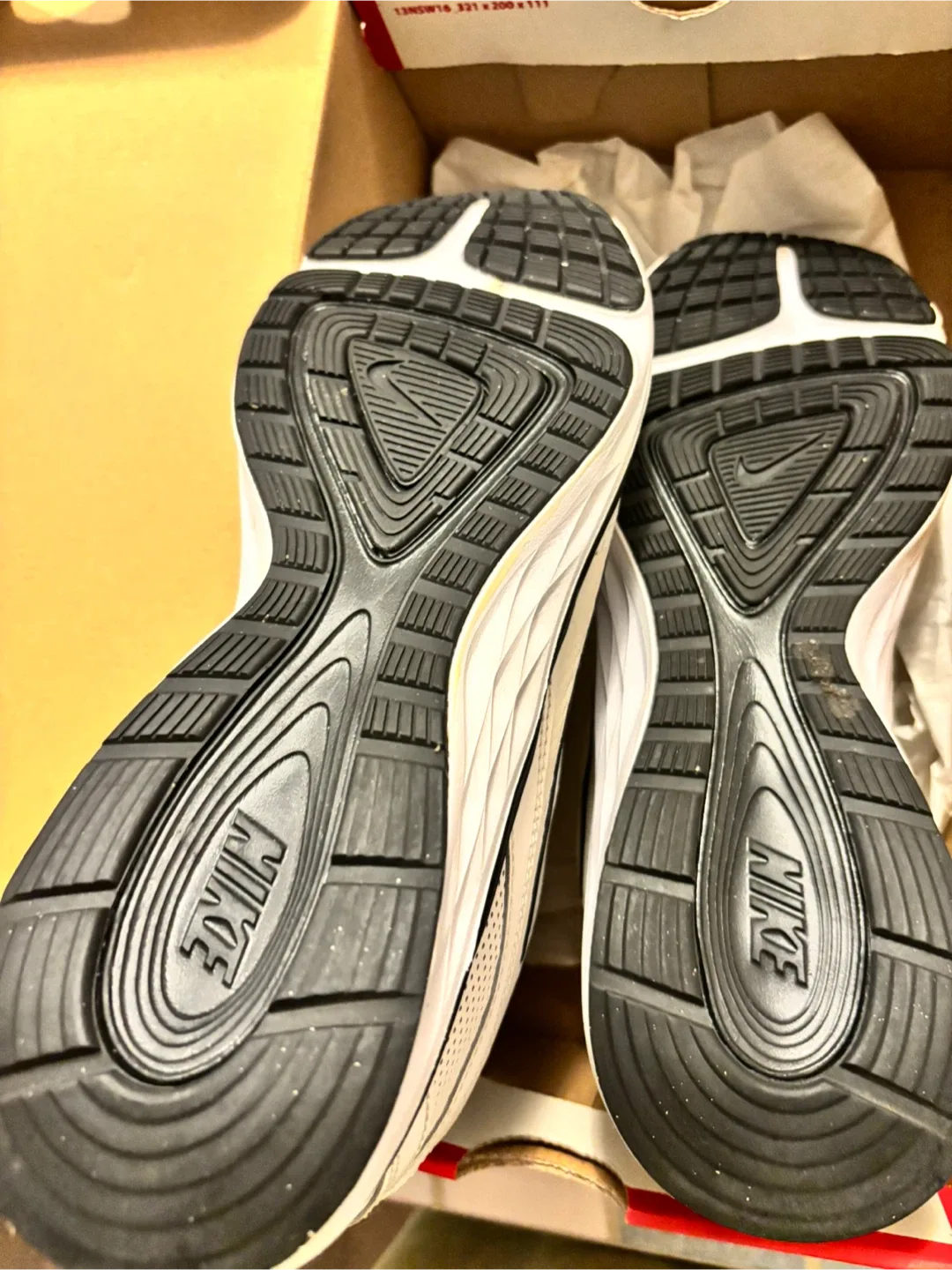 Nike Air Pegasus 83 LTR White, Size 9.5 image indicator(3)