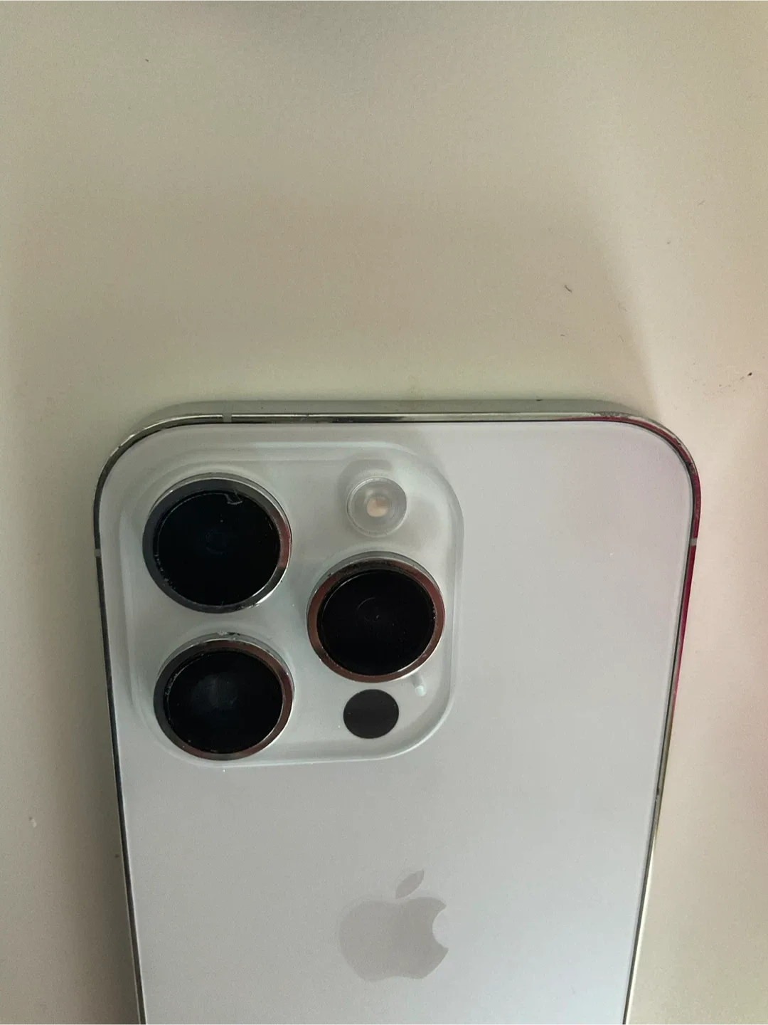 Apple iPhone 14 Pro - Silver image indicator(5)