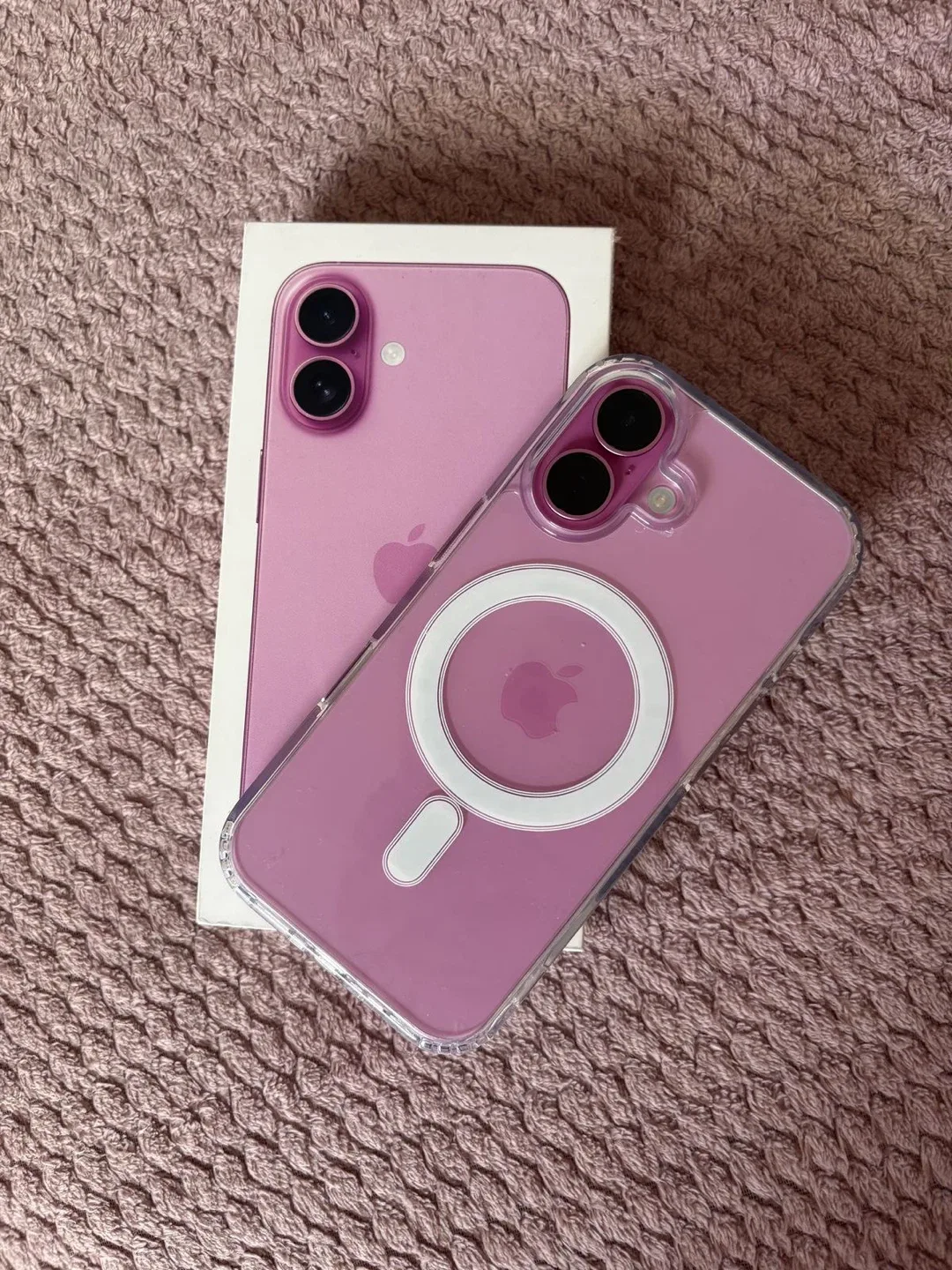 iPhone 16 plus - 265gb Pink with 3 Cases & Box image indicator(3)