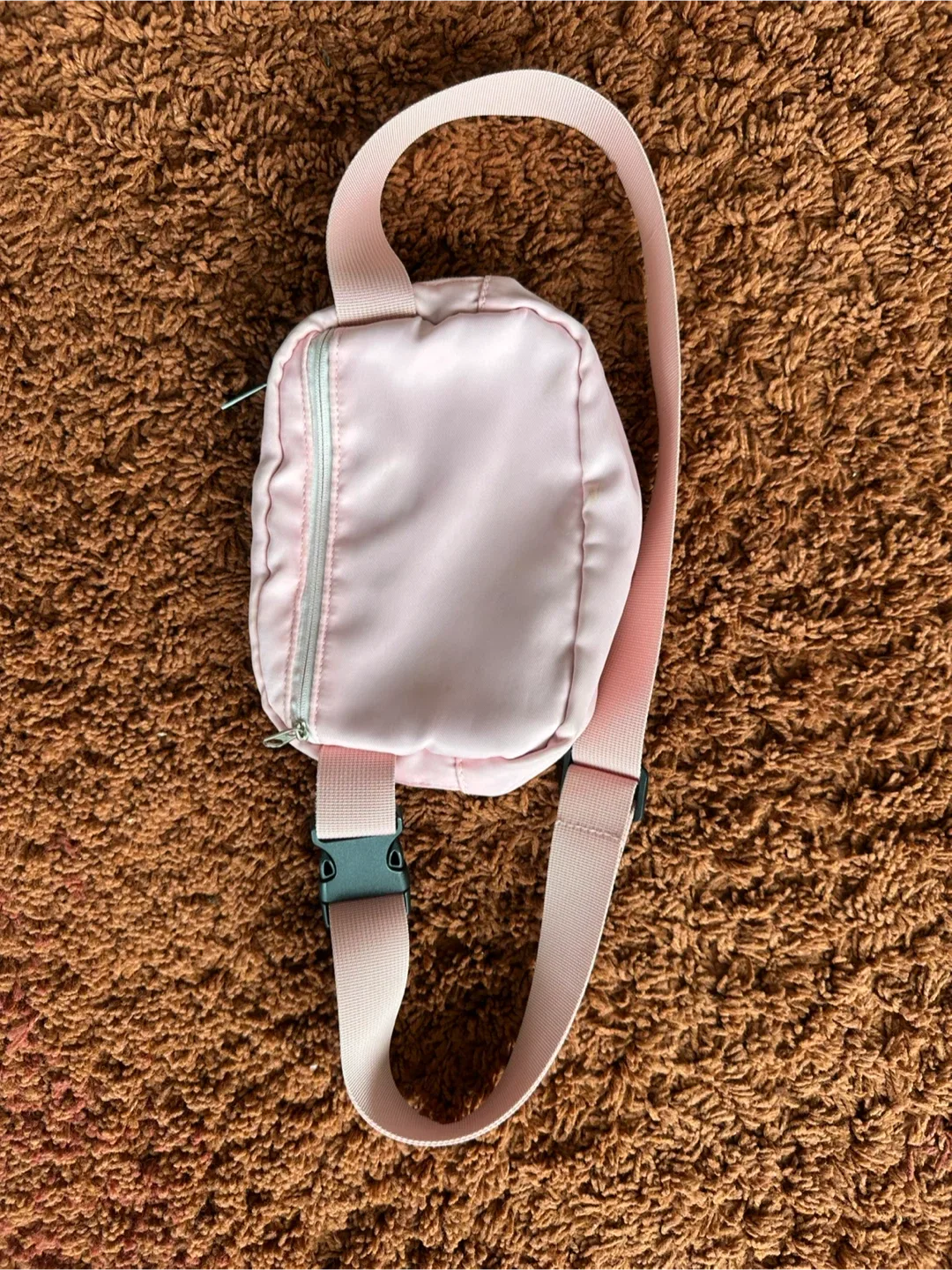 Everywhere Belt Bag Pink image indicator(2)