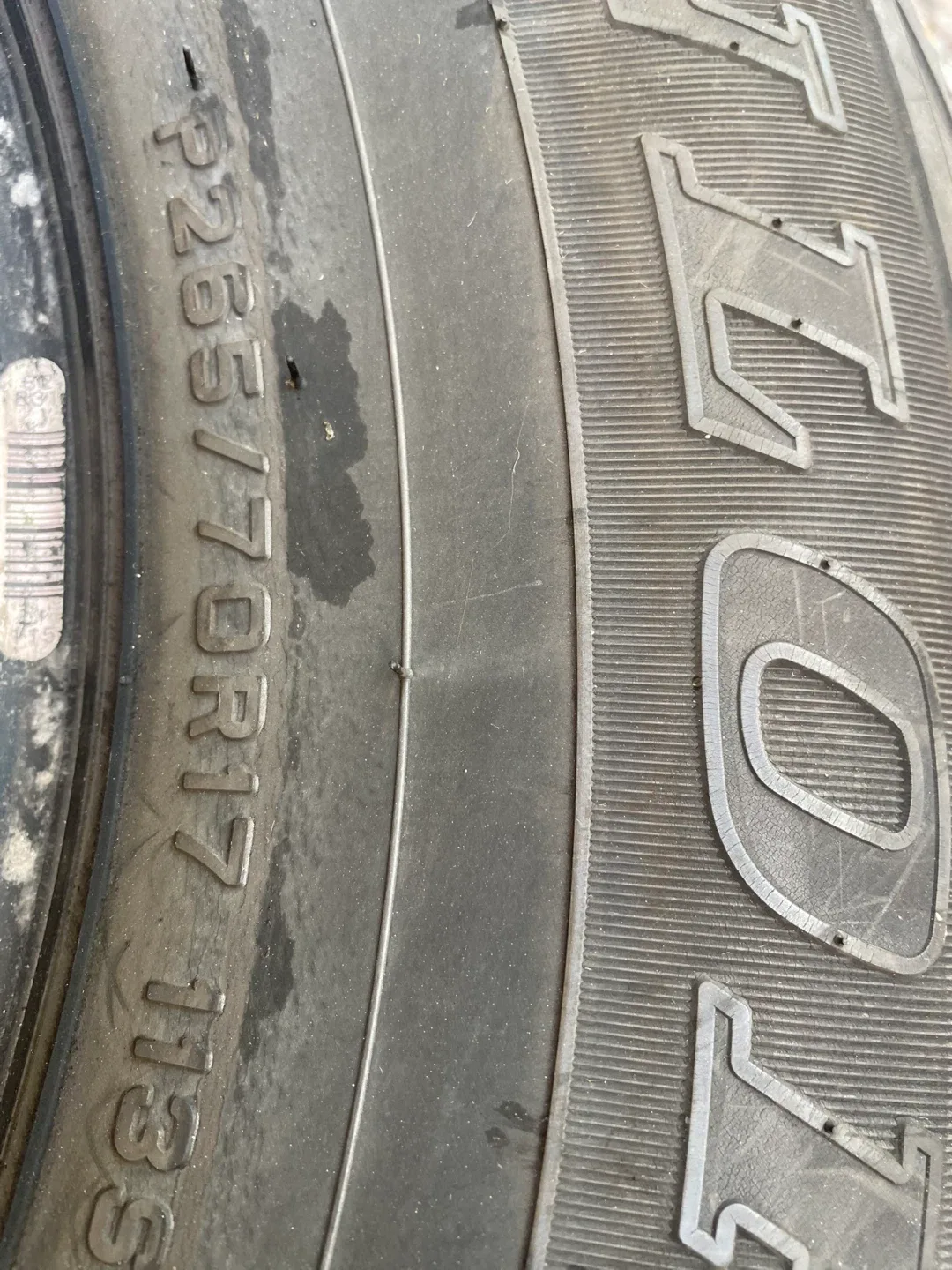 Dunlop AT20 P265/70R17 Tire image indicator(5)