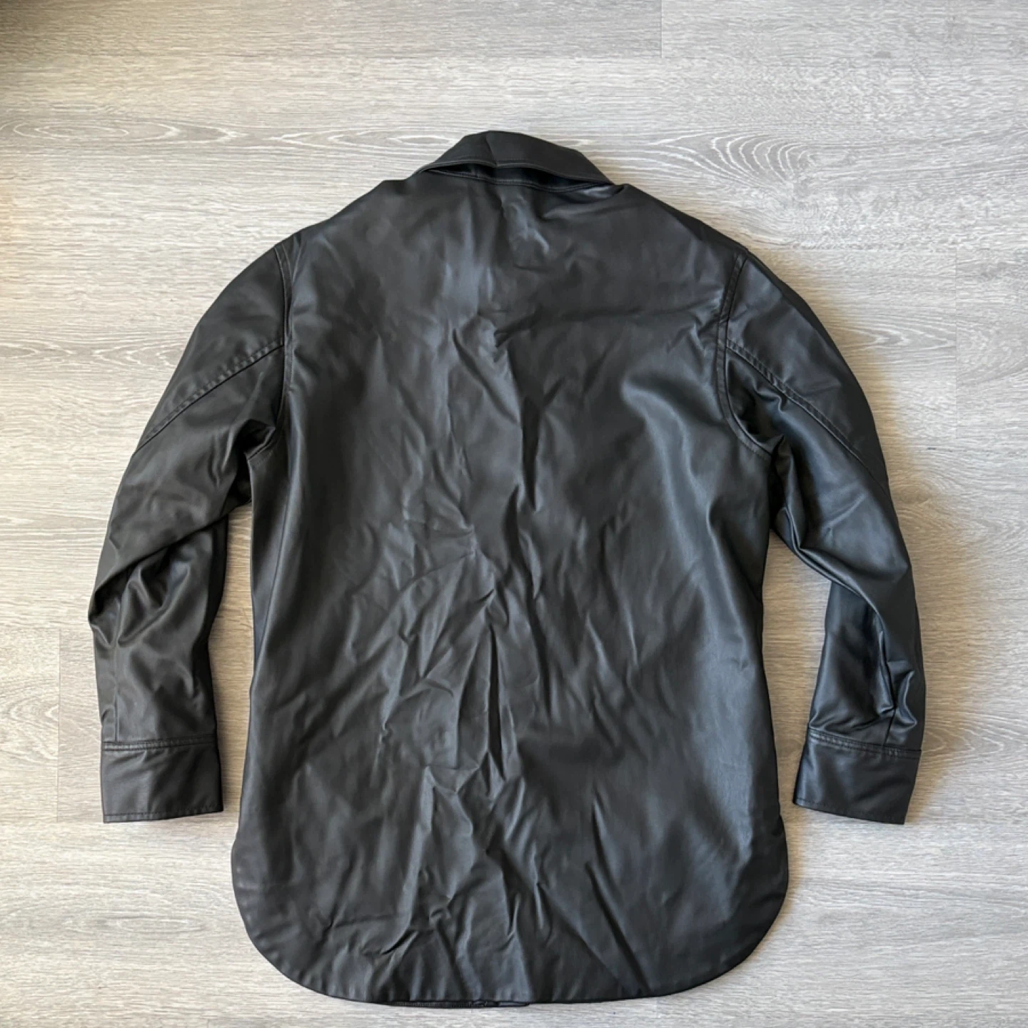 H&M Black Faux Leather Shirt Jacket - photo 2
