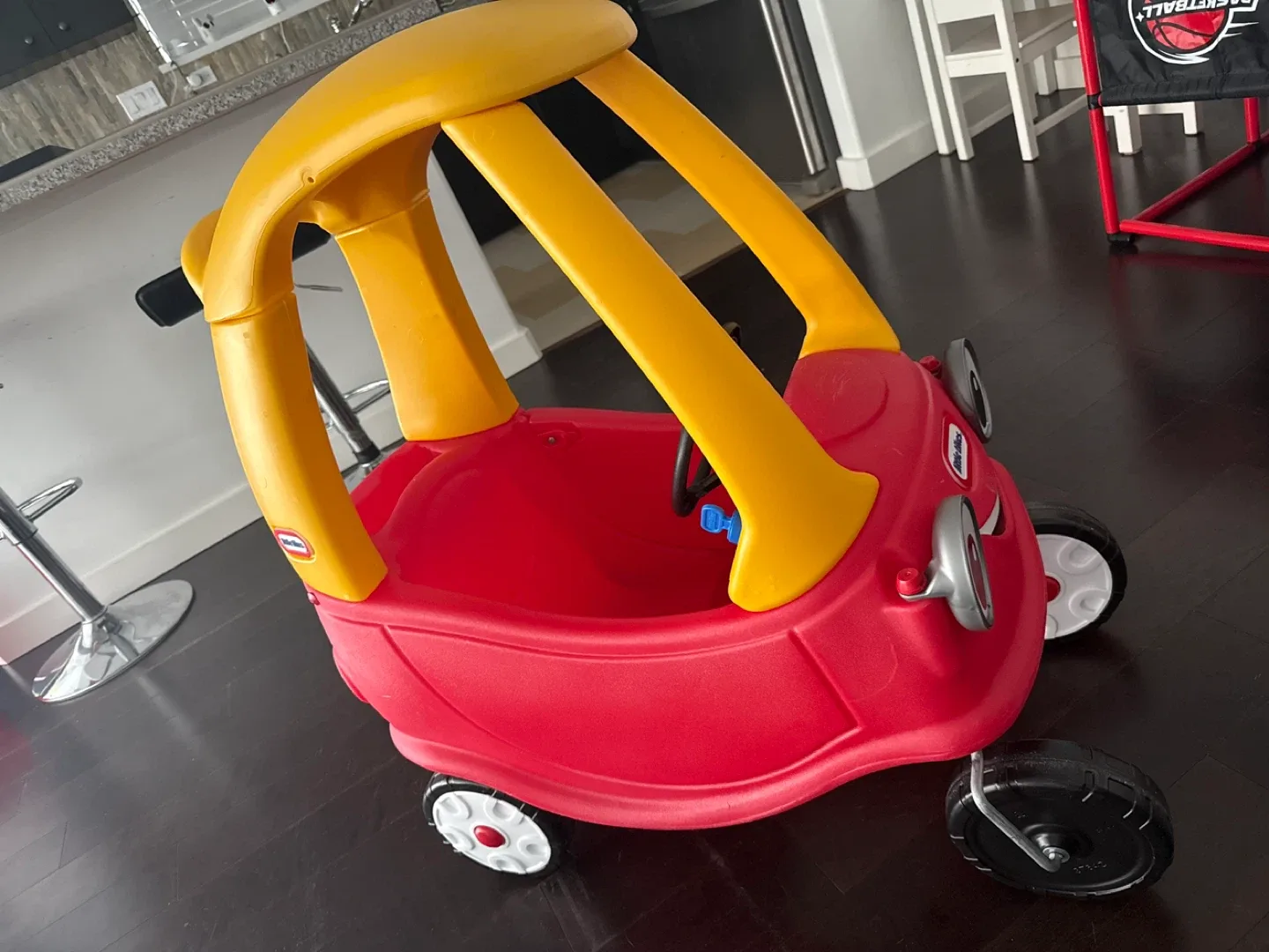 Little Tikes Cozy Coupe Car image indicator(2)