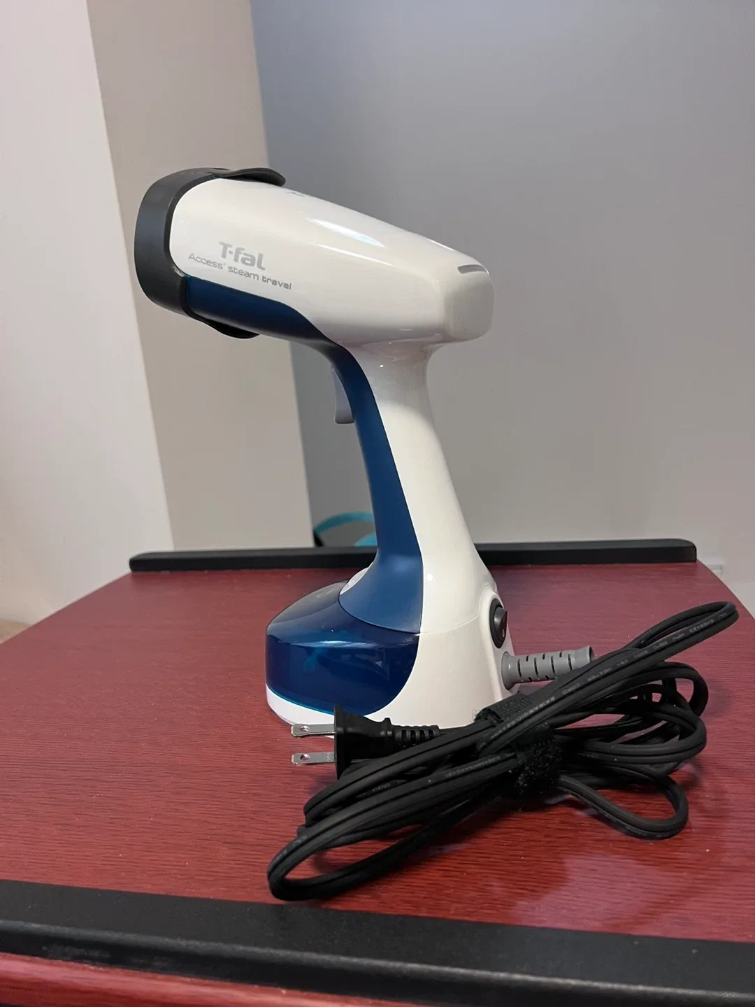 T-fal Access Steam Travel Garment Steamer image indicator(2)