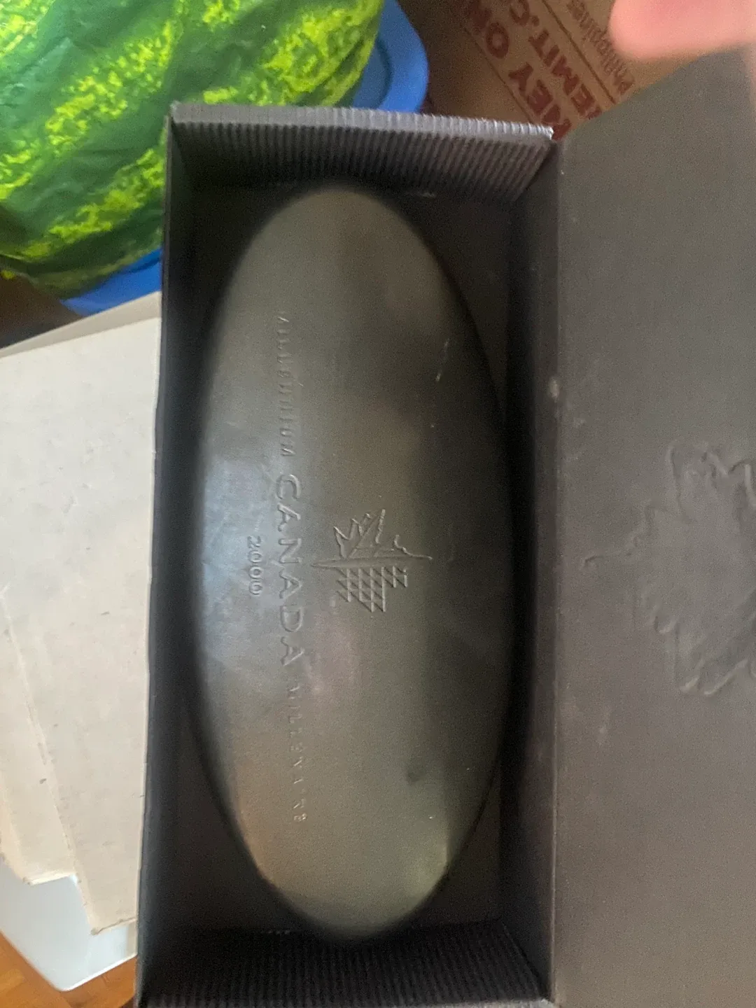 Millennium Canada 2000 Coin Set image indicator(2)