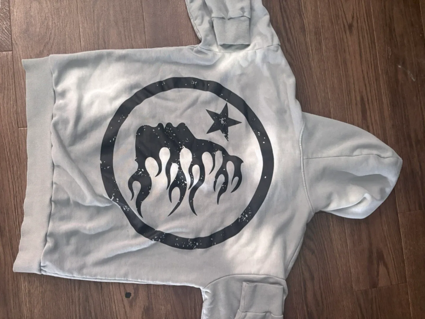 Hellstar track size medium image indicator(4)